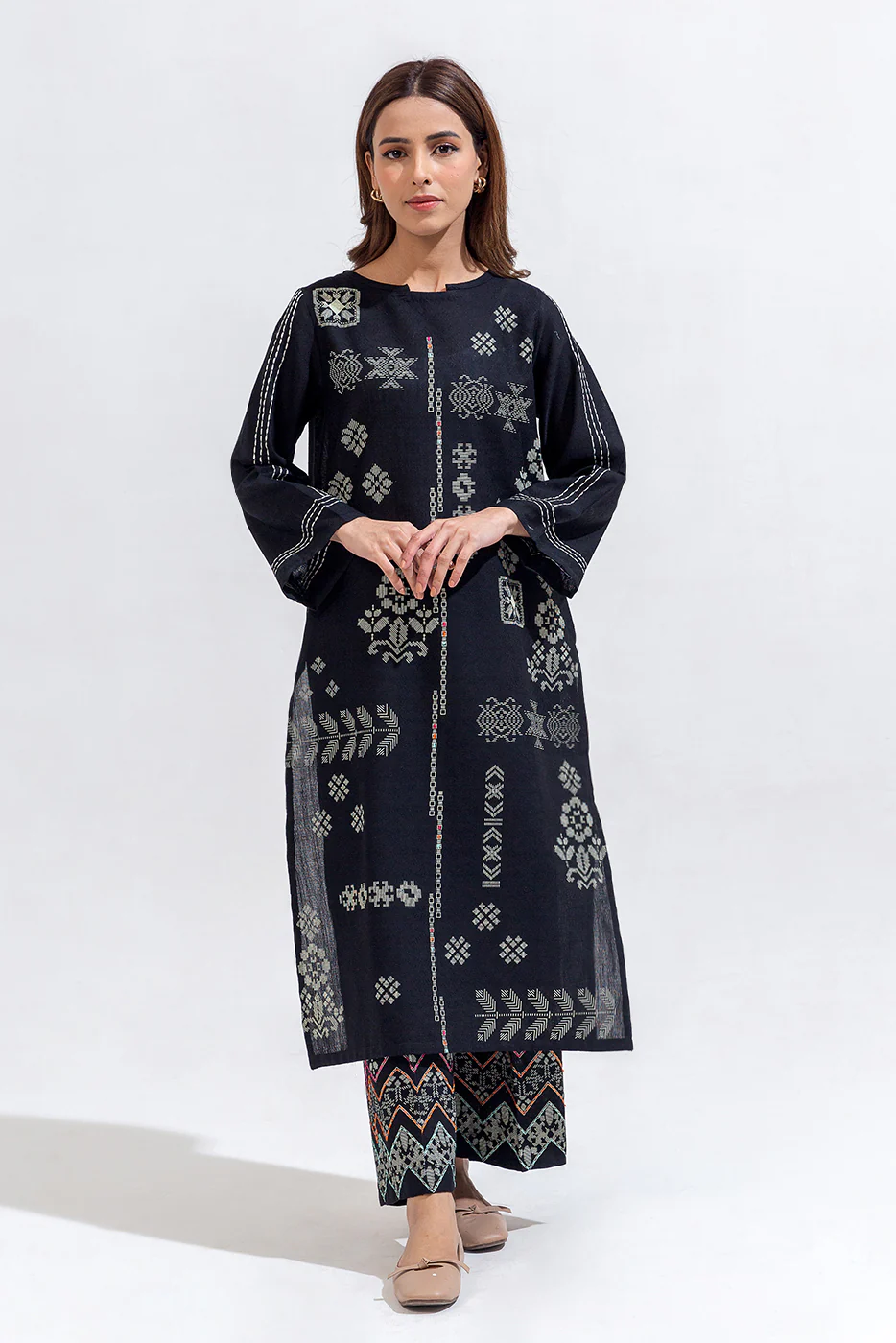 2 PIECE EMBROIDERED KHADDAR JACQUARD SUIT (PRET) - Image 2