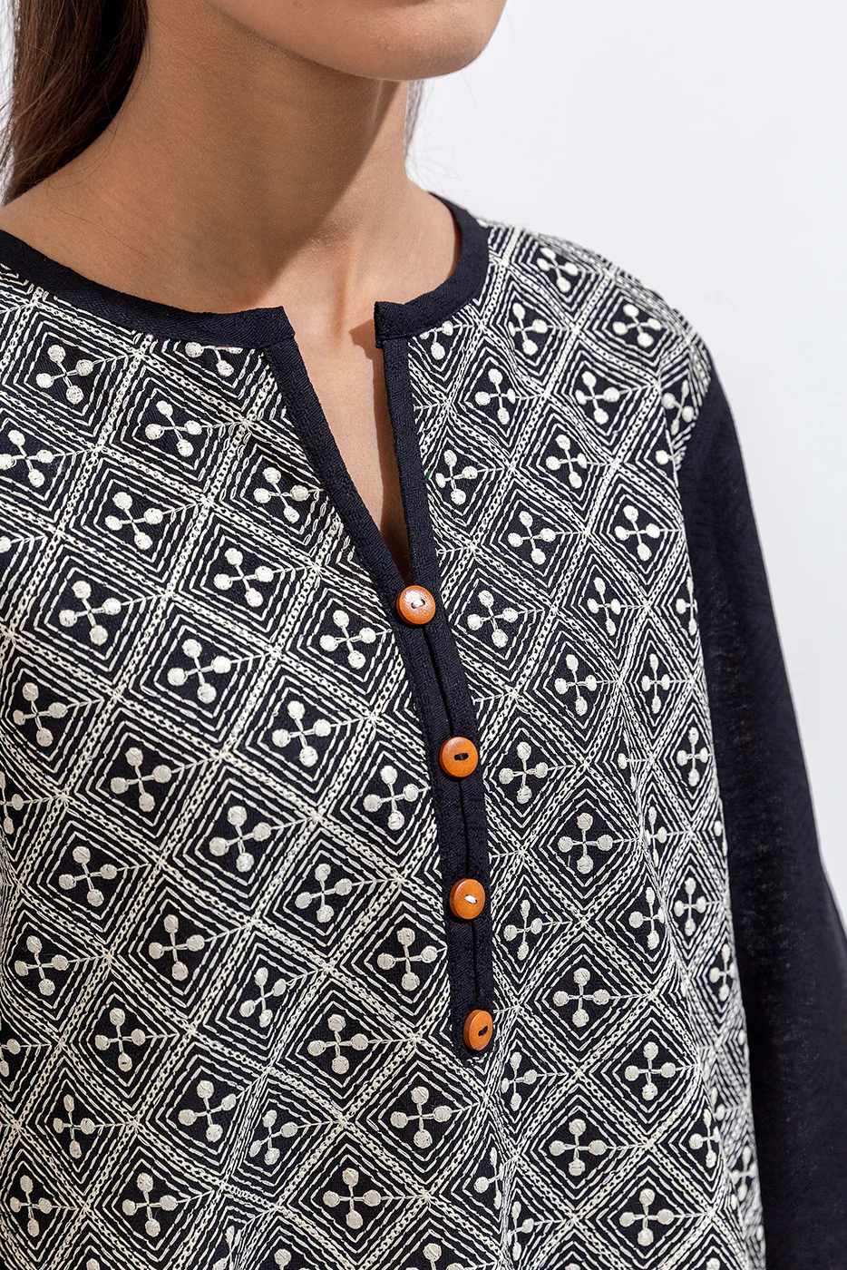 2 PIECE EMBROIDERED KHADDAR JACQUARD SUIT (PRET) - Image 4