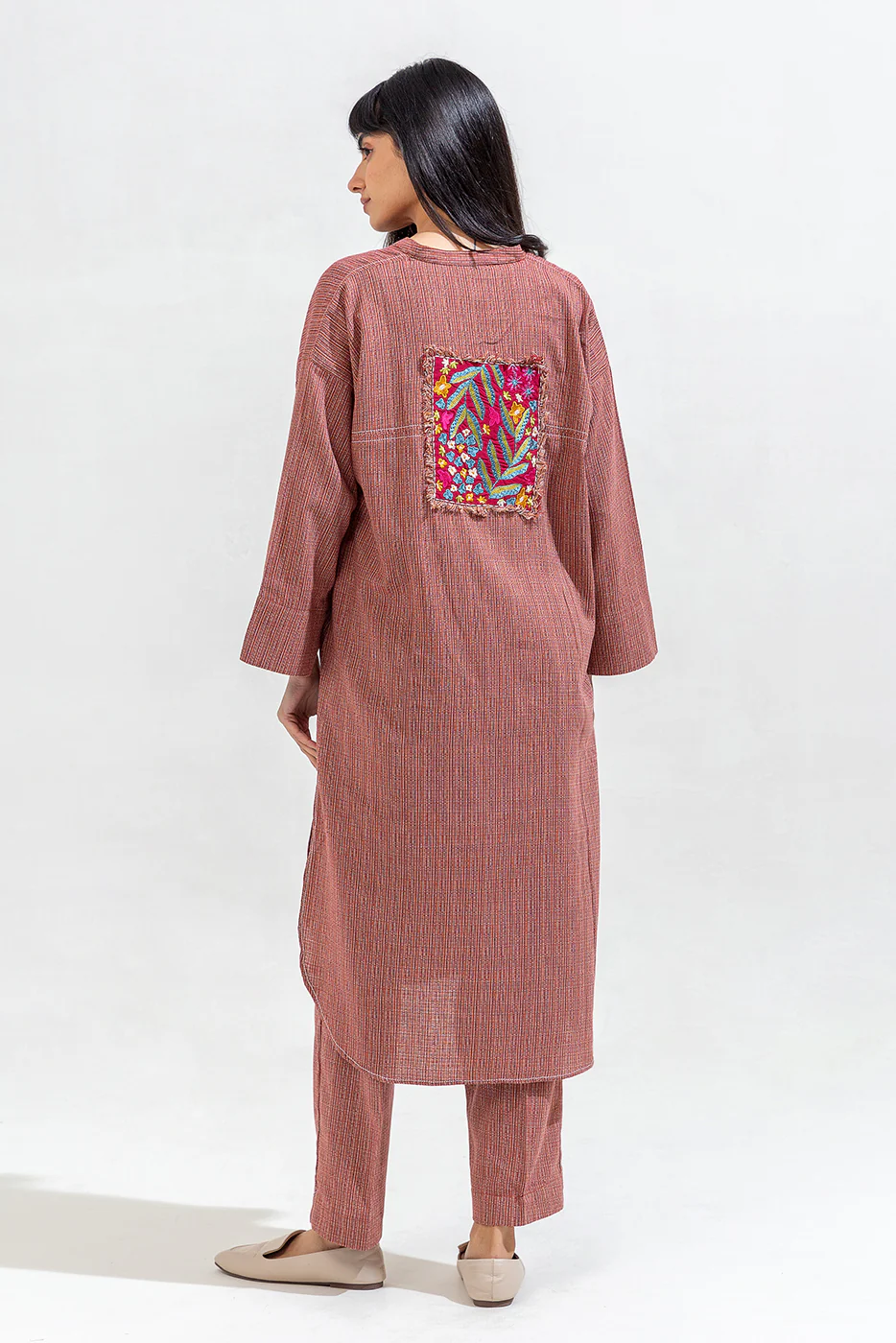 2 PIECE EMBROIDERED DOBBY SUIT (PRET) - Image 3