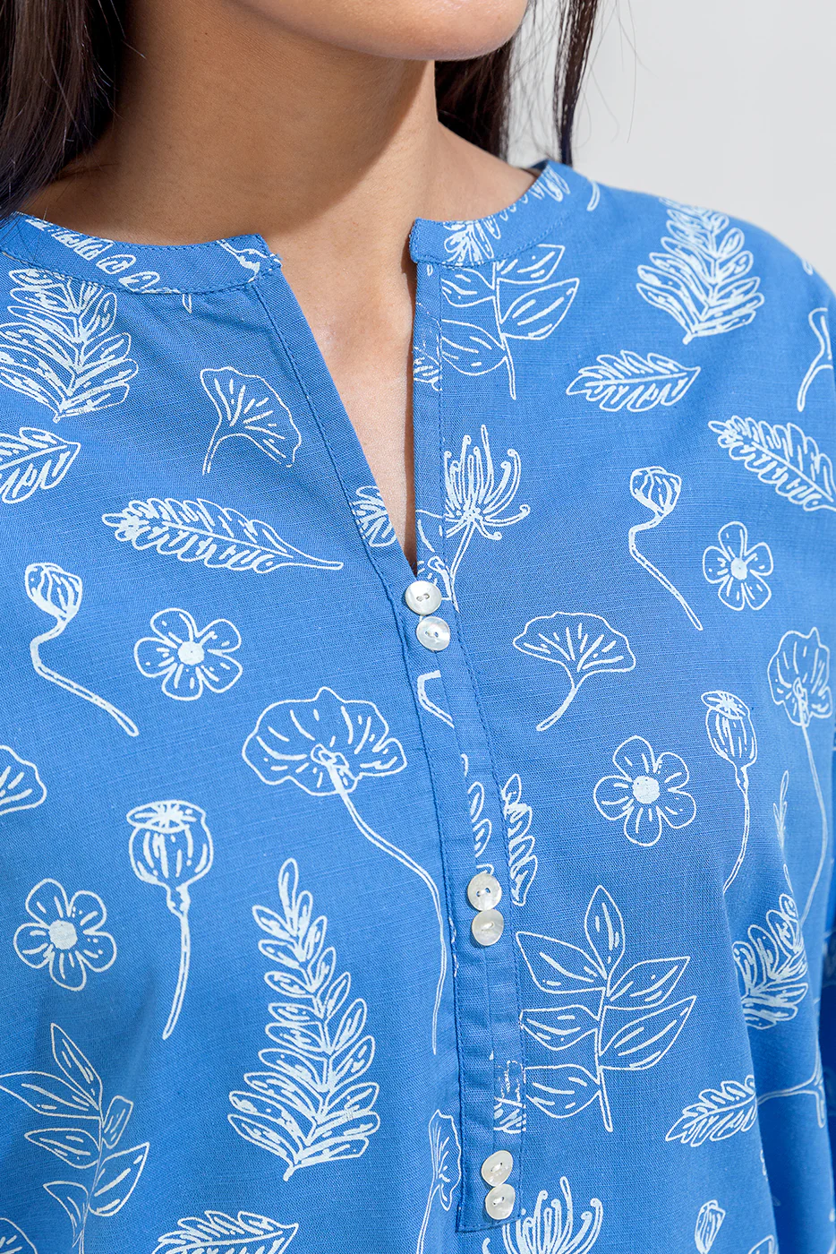 2 PIECE EMBROIDERED KHADDAR SUIT (PRET) - Image 6