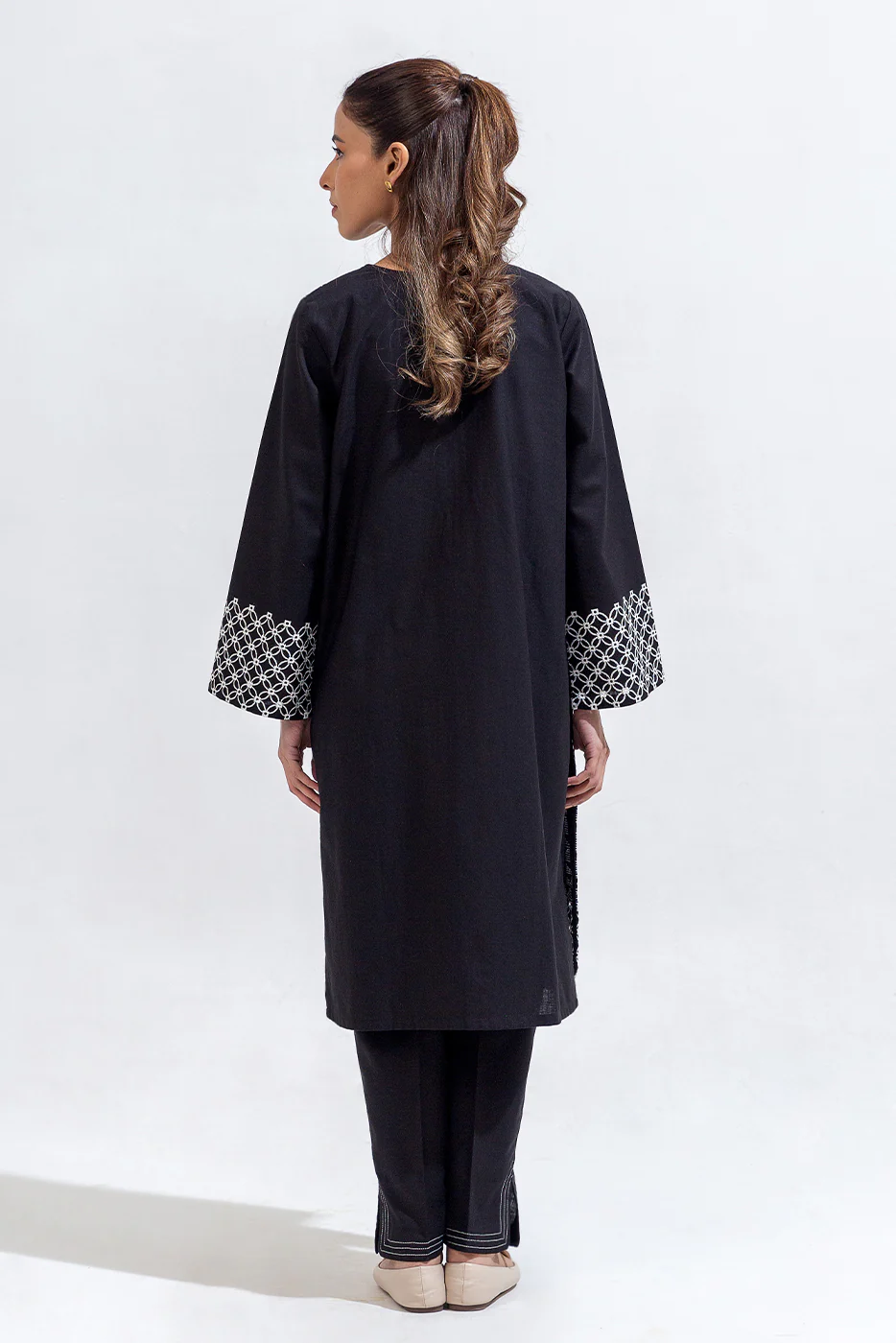 2 PIECE EMBROIDERED KHADDAR SUIT (PRET) - Image 3
