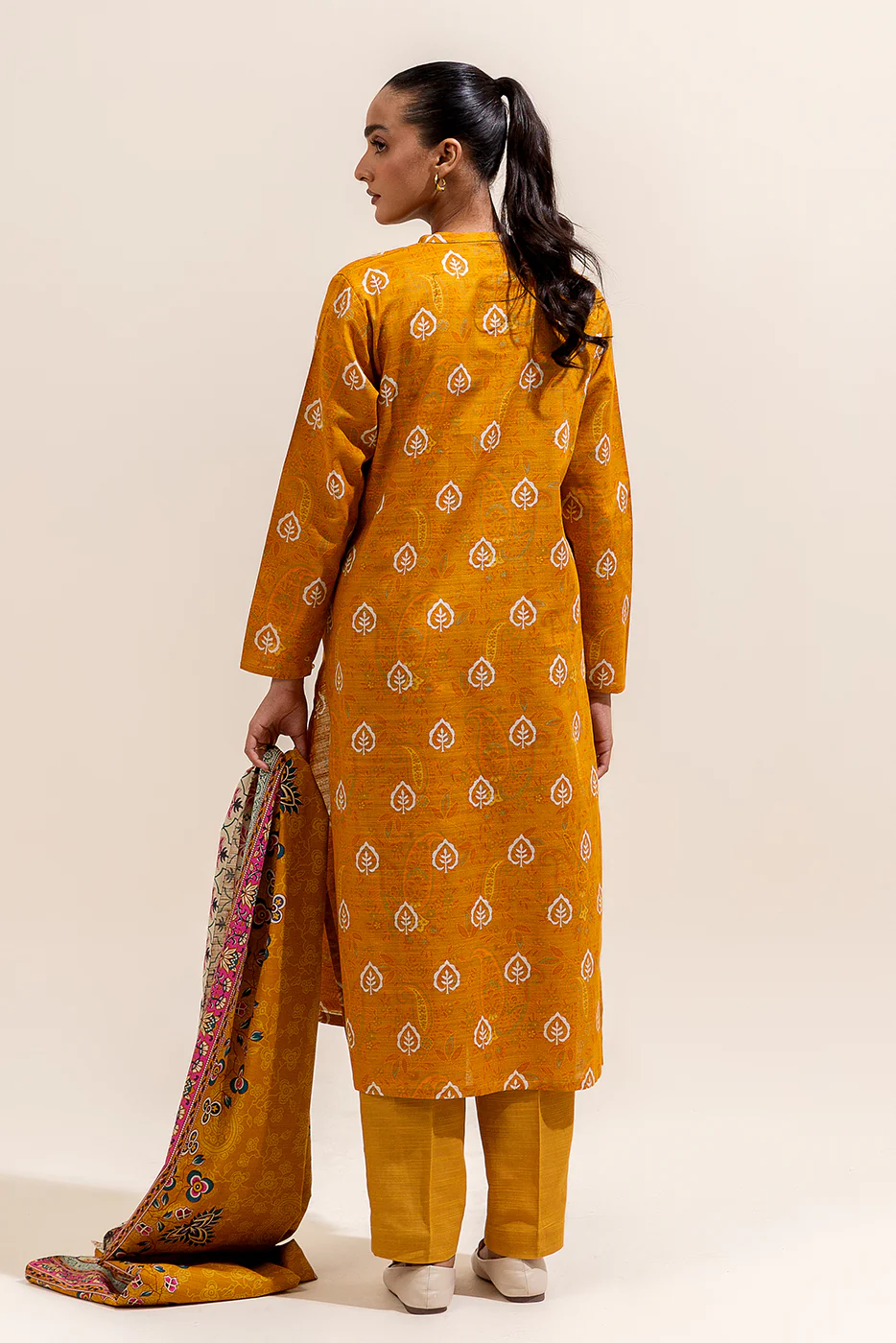 2 PIECE PRINTED KHADDAR SUIT-MEDALLION HUE (UNSTITCHED) - Image 4