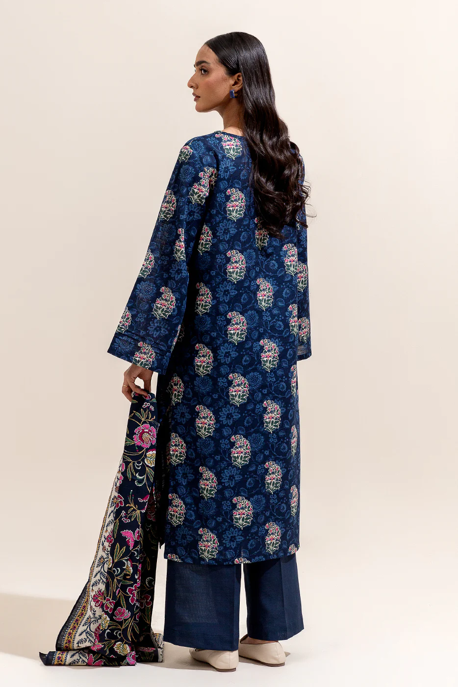 2 PIECE PRINTED KHADDAR SUIT-NAVY TINT (UNSTITCHED) - Image 4