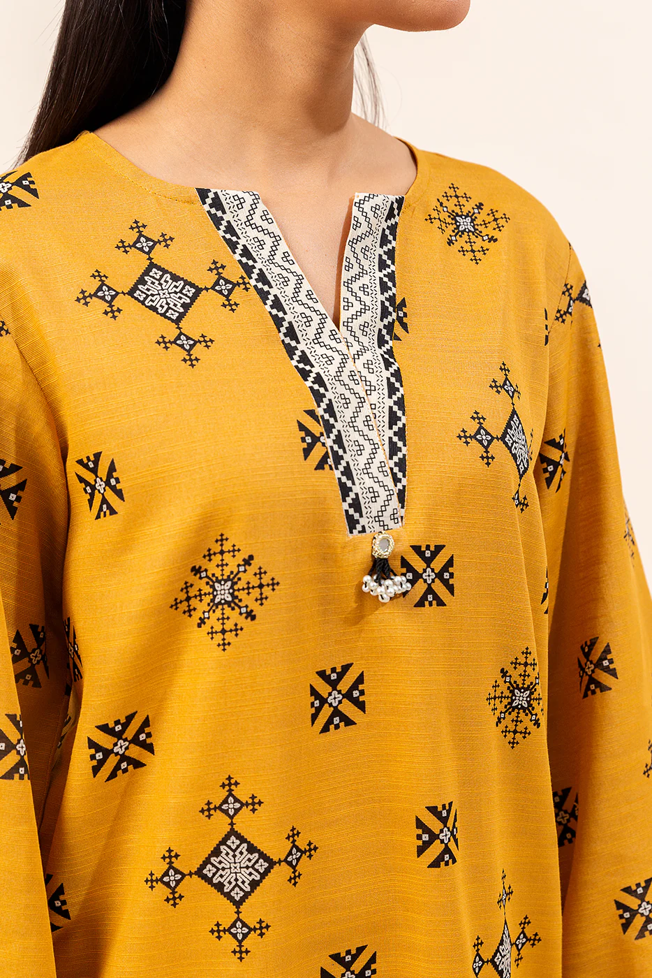 3 PIECE PRINTED KHADDAR SUIT-TRIBAL RADIANCE (UNSTITCHED) - Image 2