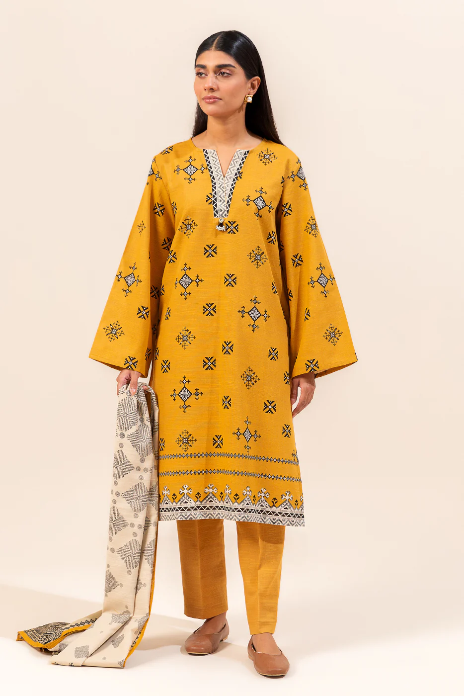 3 PIECE PRINTED KHADDAR SUIT-TRIBAL RADIANCE (UNSTITCHED) - Image 5