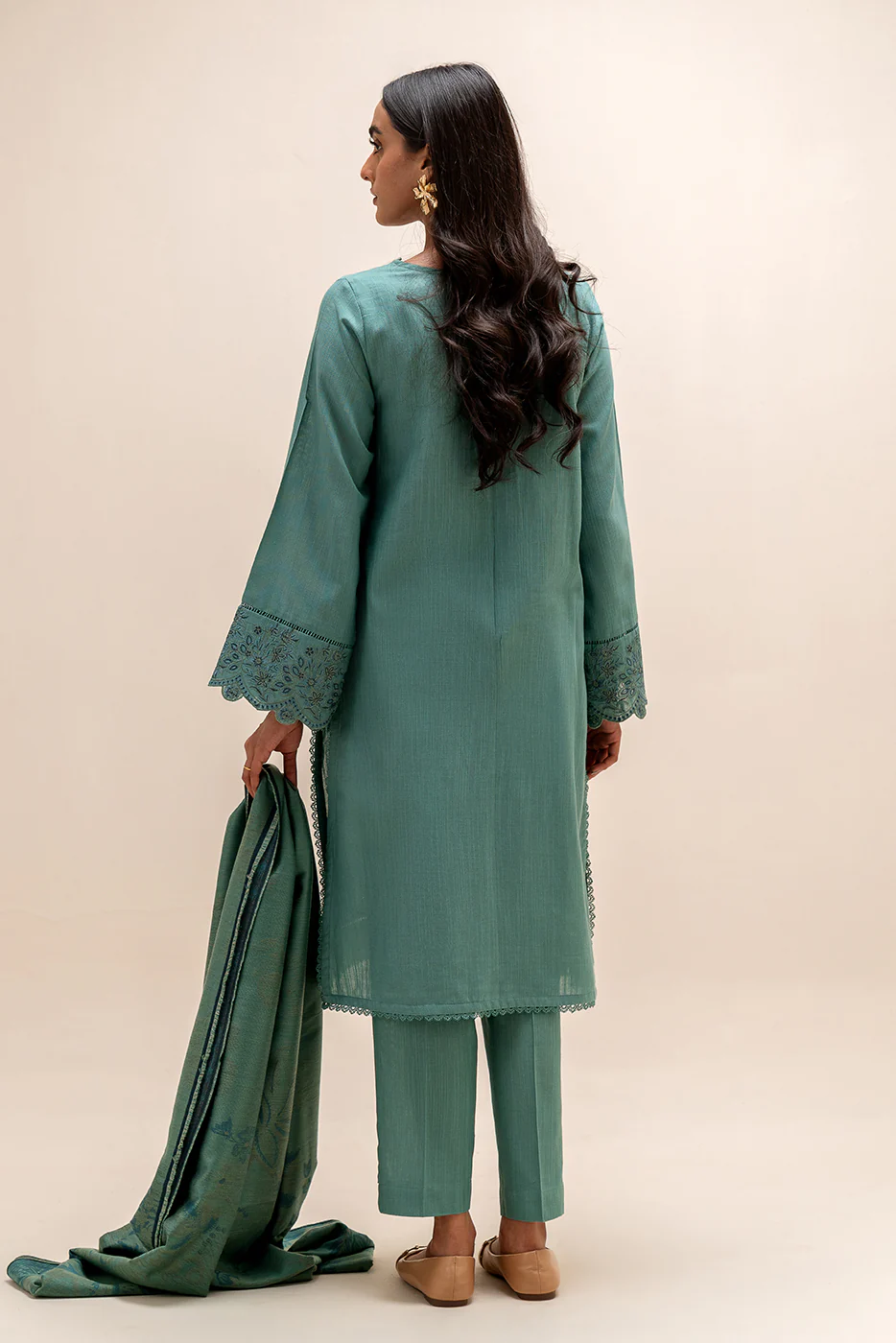 3 PIECE EMBROIDERED KHADDAR SUIT-STONE GREY (UNSTITCHED) - Image 4