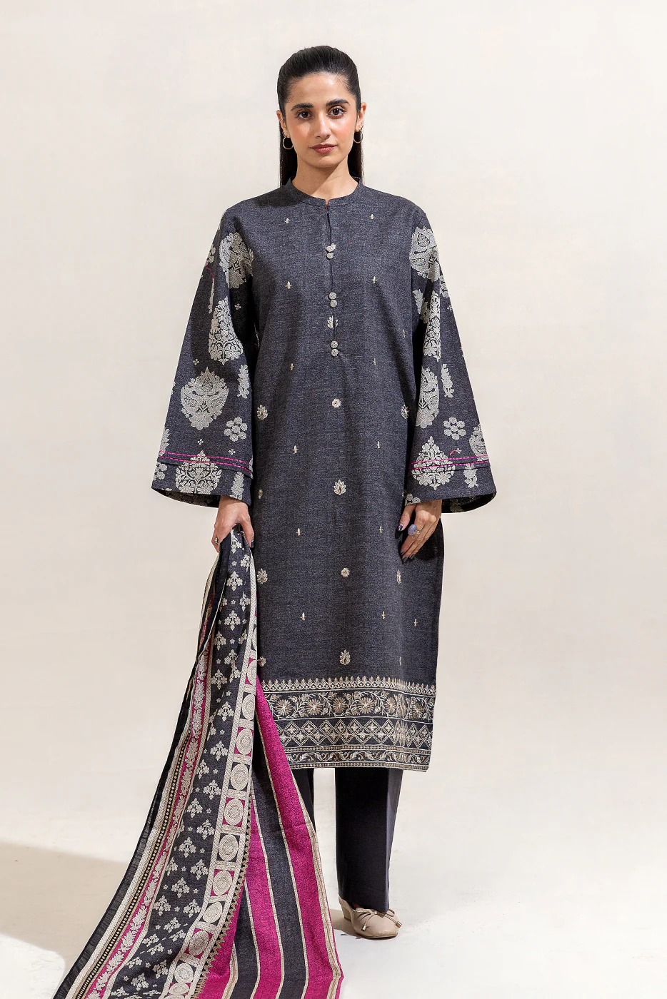 3 PIECE EMBROIDERED KHADDAR SUIT-PITCH GILD (UNSTITCHED) - Image 3