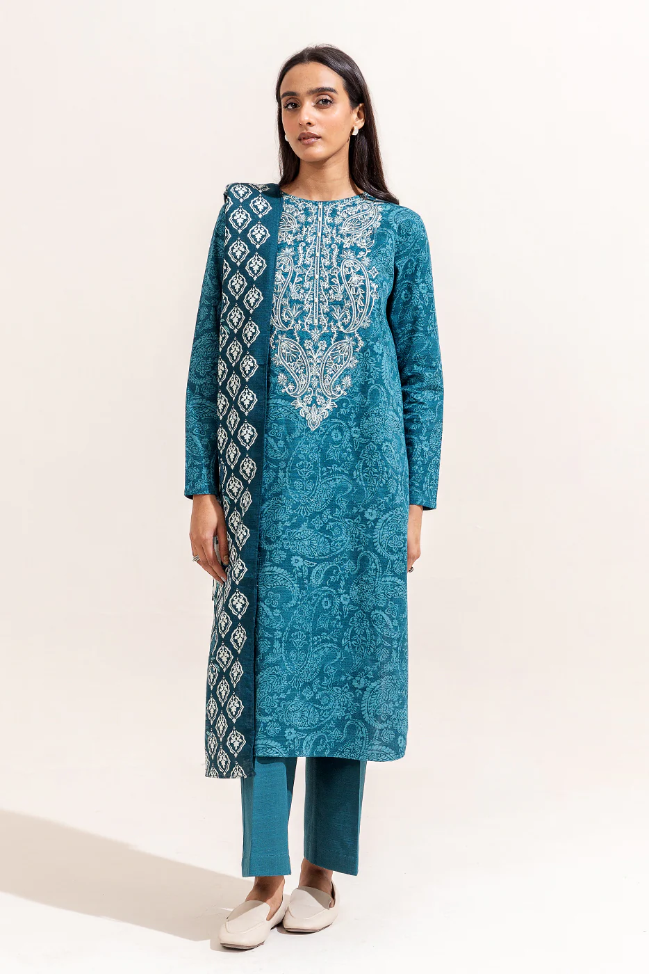 3 PIECE EMBROIDERED KHADDAR SUIT-TEAL GLAM (UNSTITCHED) - Image 4