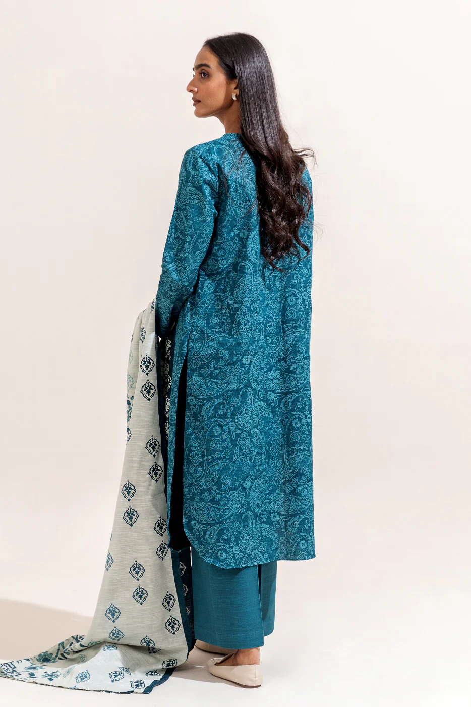 3 PIECE EMBROIDERED KHADDAR SUIT-TEAL GLAM (UNSTITCHED) - Image 5