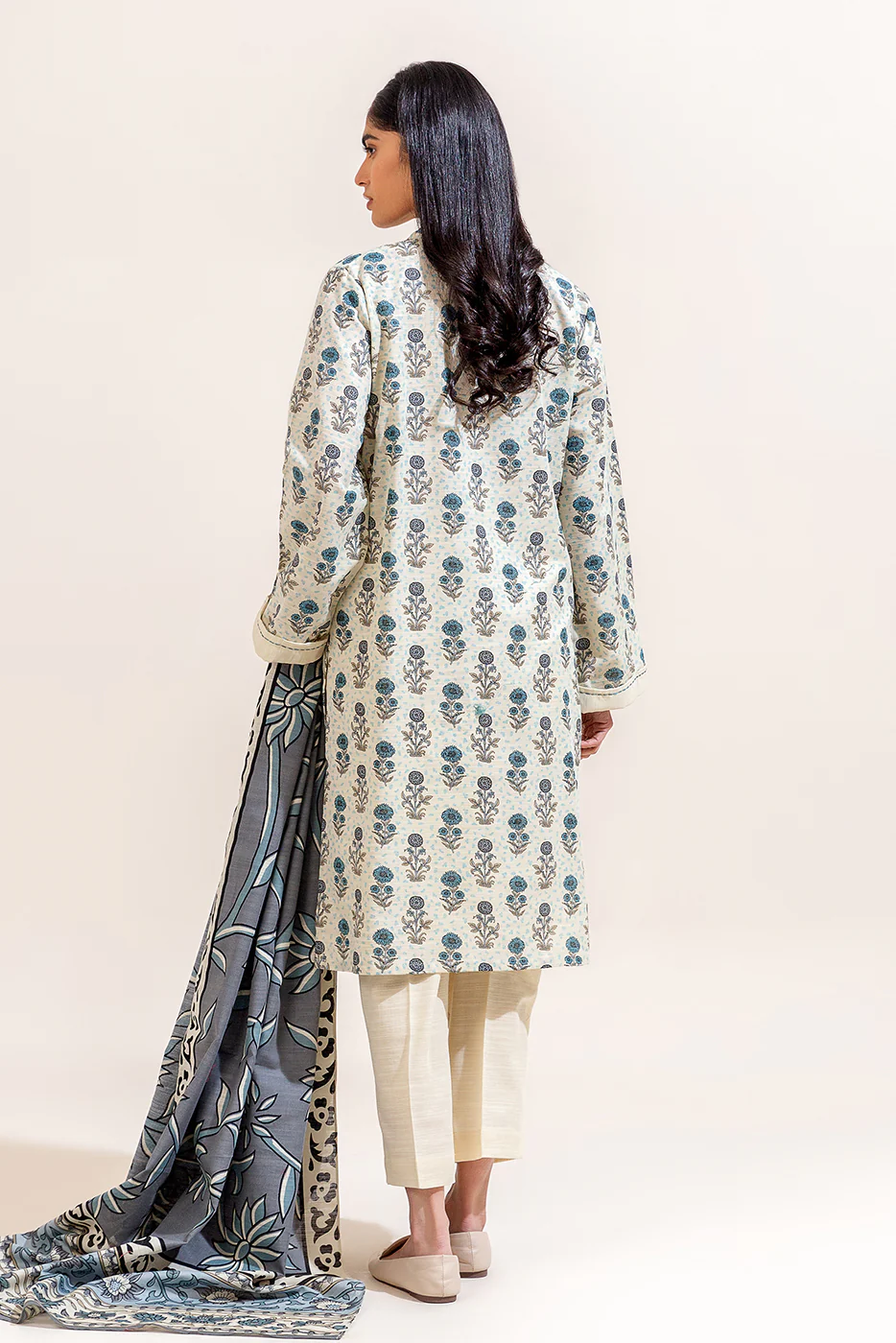 3 PIECE PRINTED KHADDAR SUIT-DOVE GREY (UNSTITCHED) - Image 3