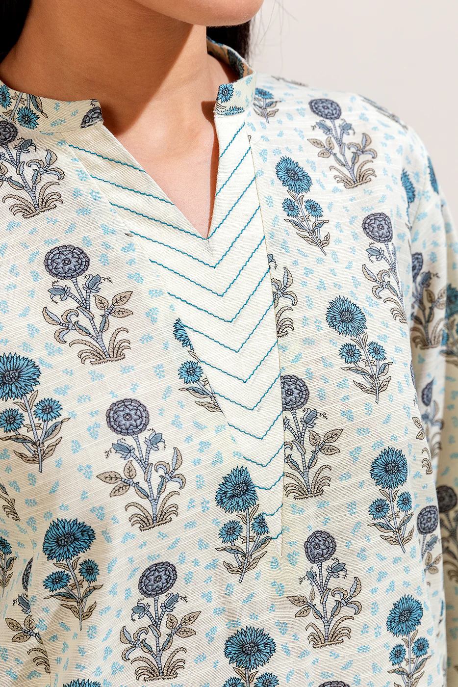 3 PIECE PRINTED KHADDAR SUIT-DOVE GREY (UNSTITCHED) - Image 5