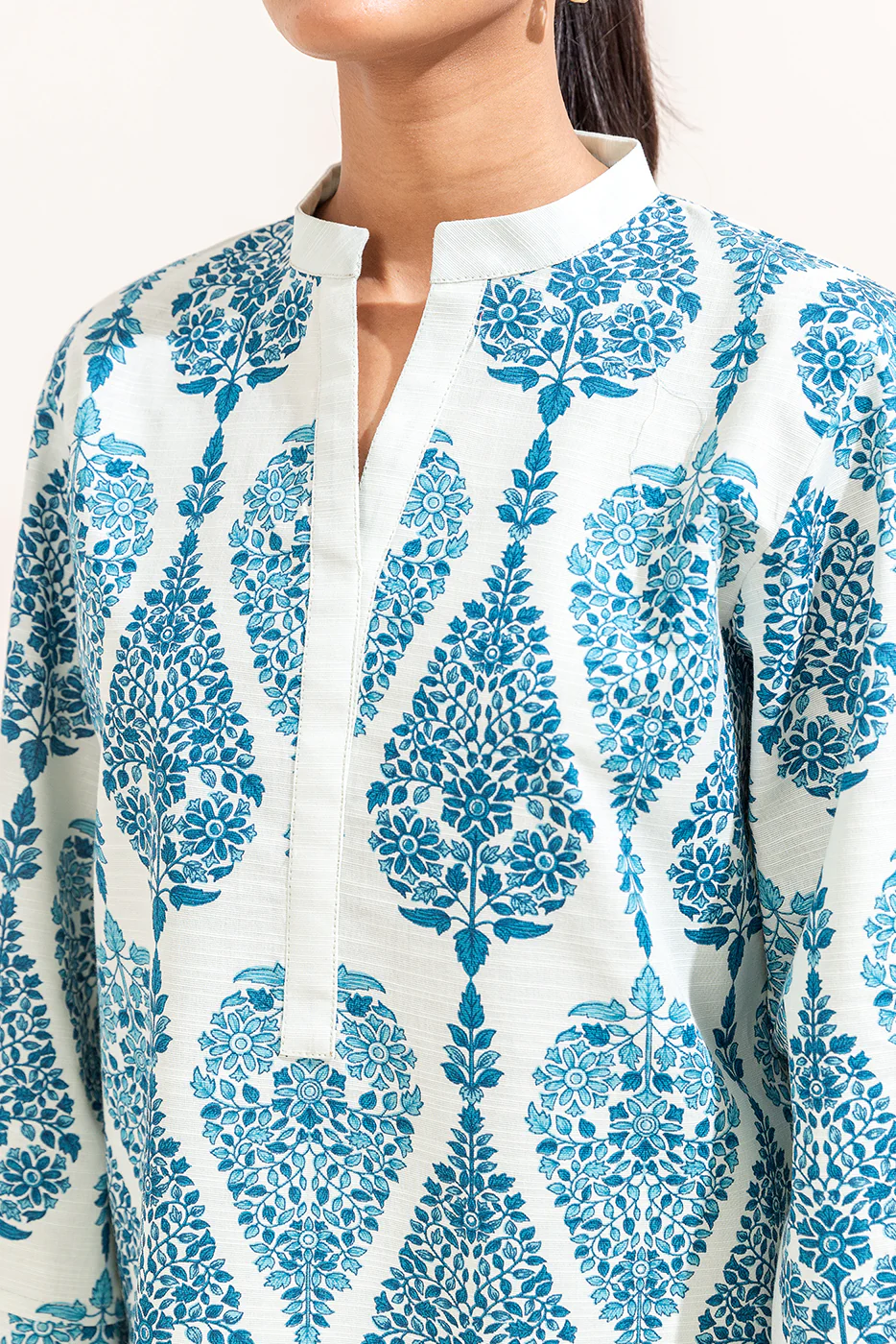 3 PIECE PRINTED KHADDAR SUIT-CAROLINA CREAM (UNSTITCHED) - Image 6