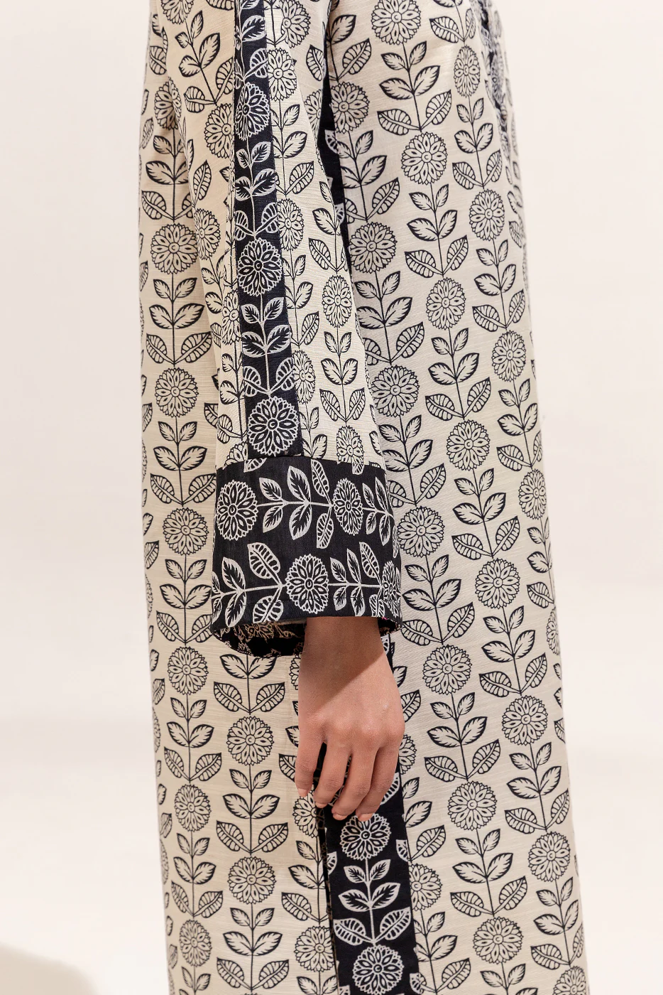 2 PIECE PRINTED KHADDAR SUIT-DUSKY \BEIGE (UNSTITCHED) - Image 5