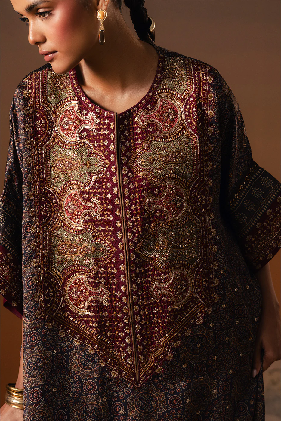 EMBROIDERED SHEMOZE SILK SHIRT (LUXURY PRET) - Image 10