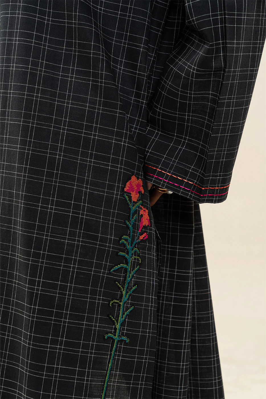 EMBROIDERED COTTON LINEN SHIRT (PRET) - Image 7