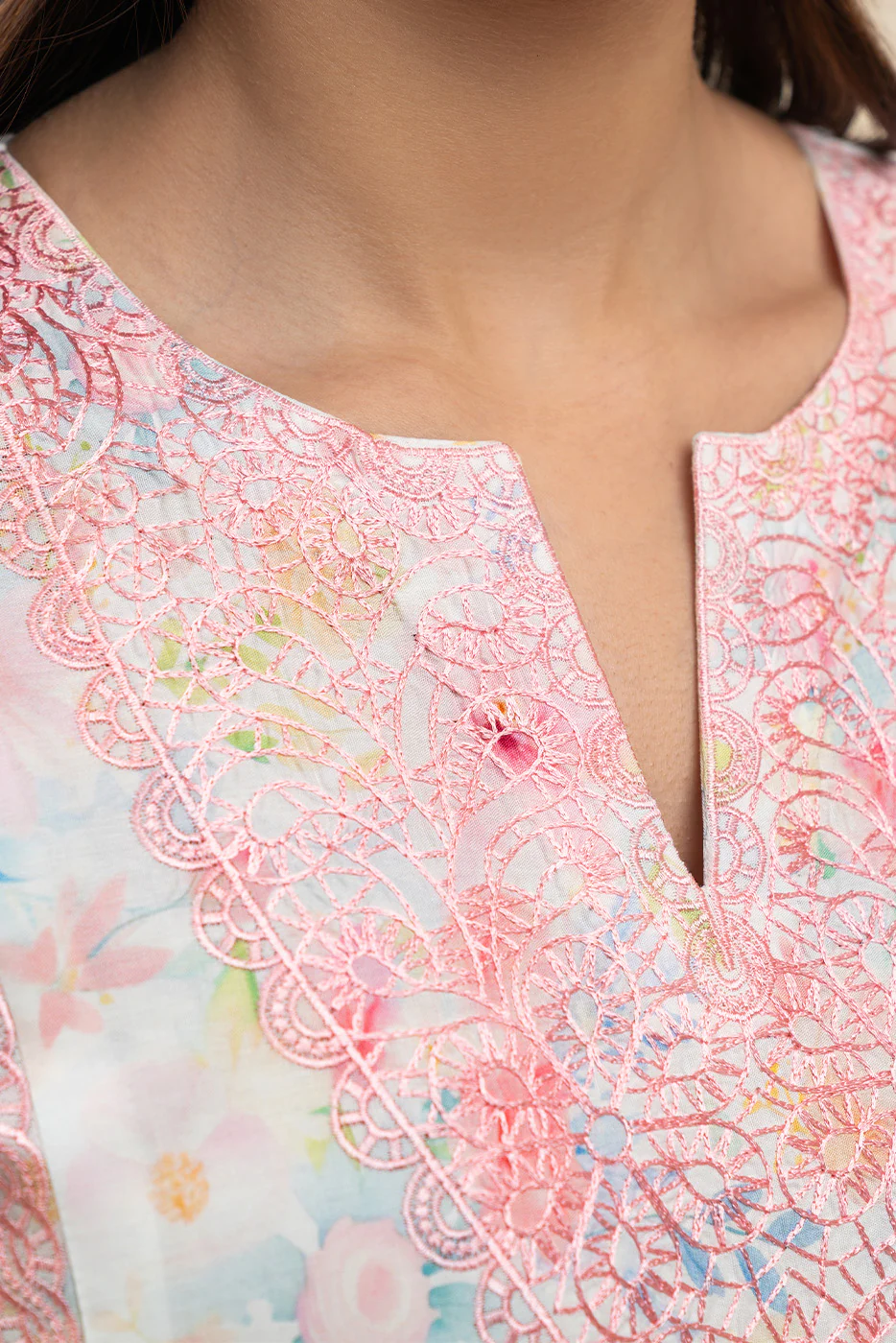 2 PIECE EMBROIDERED COTTON VISCOSE SUIT (PRET) - Image 5