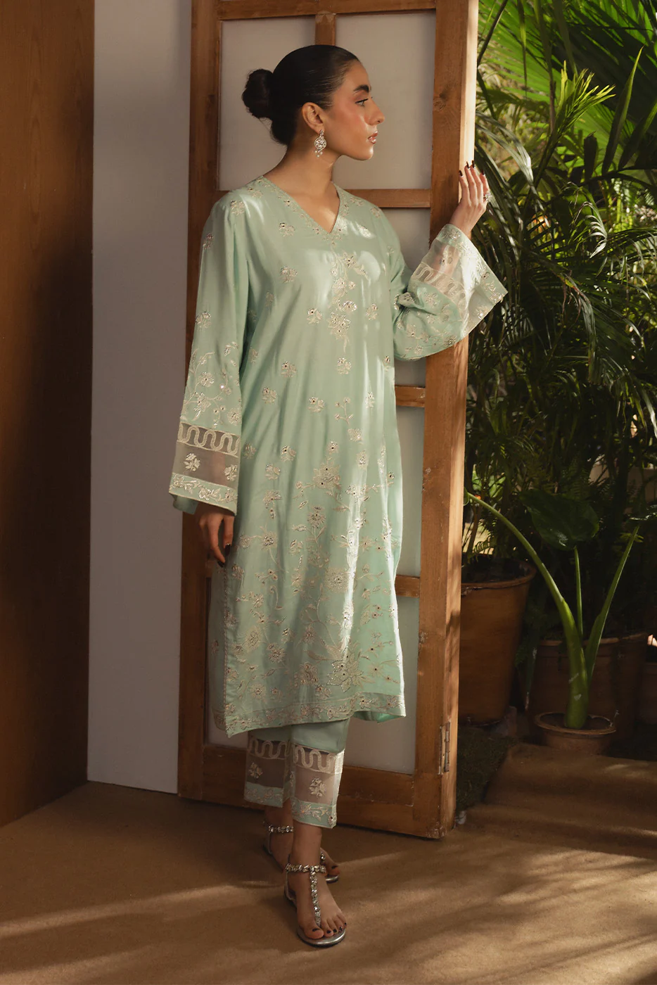 2 PIECE EMBROIDERED RAW SILK SUIT (LUXURY PRET) - Image 6