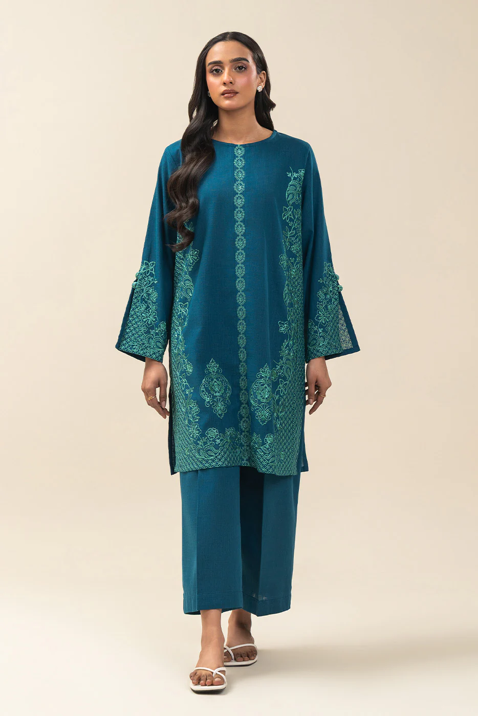 2 PIECE EMBROIDERED TWO WAY SLUB SUIT (PRET) - Image 2
