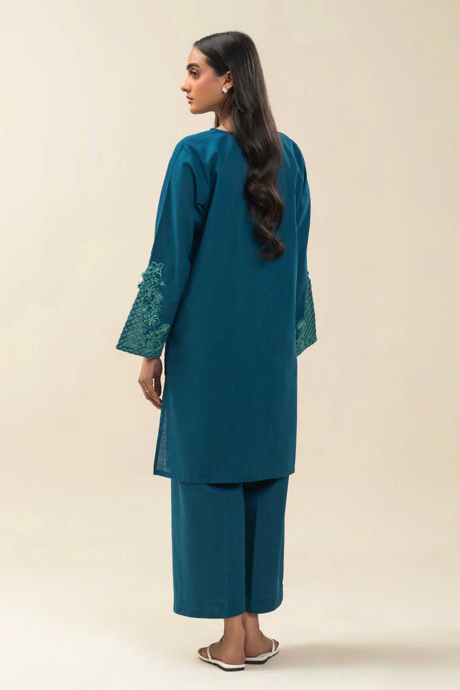 2 PIECE EMBROIDERED TWO WAY SLUB SUIT (PRET) - Image 5