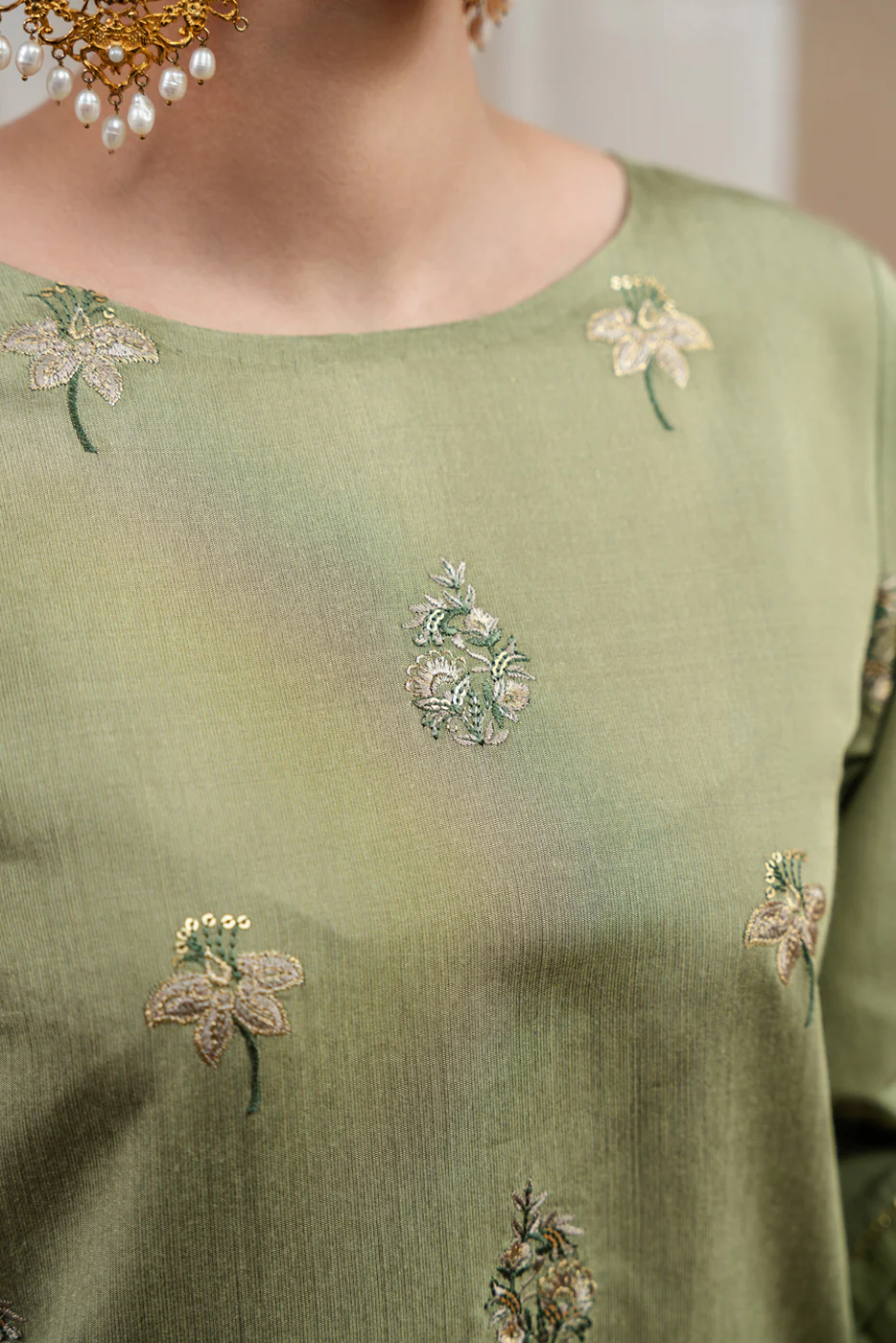 3 PIECE EMBROIDERED TWO TONE SUIT-ARTIC SAGE (UNSTITCHED) - Image 4