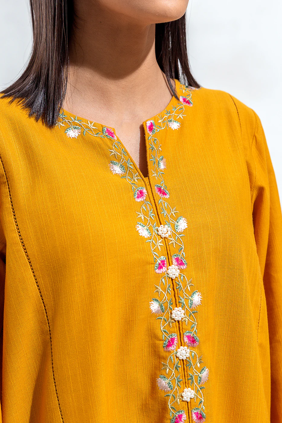 EMBROIDERED SLUB KHADDAR SHIRT(PRET) - Image 4