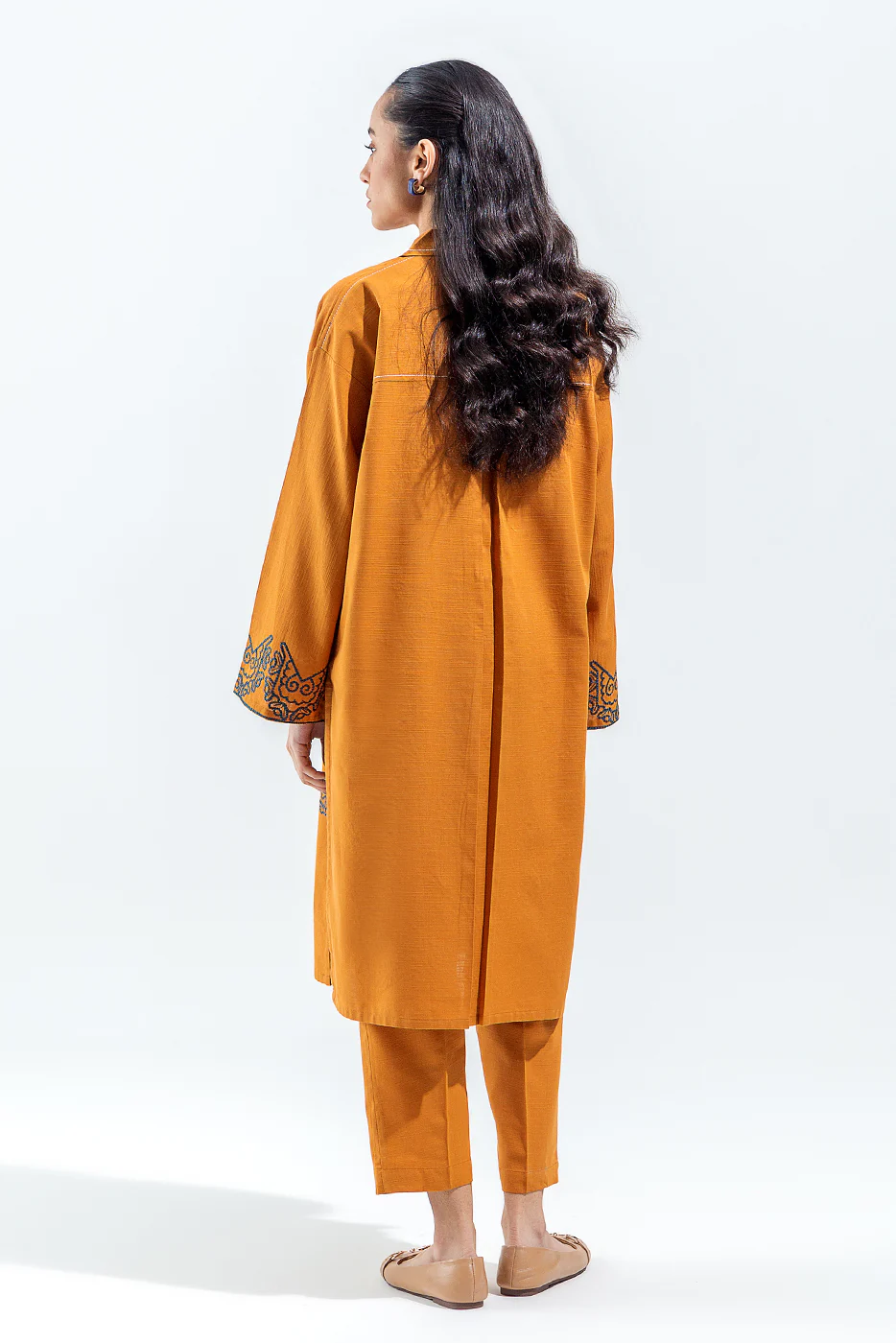 2 PIECE EMBROIDERED SLUB KHADDAR SUIT (PRET) - Image 2