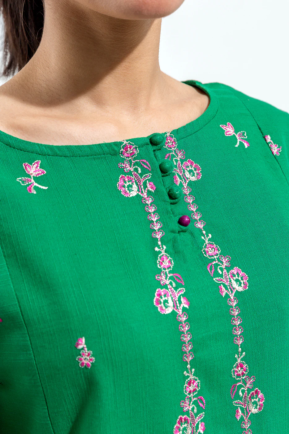 EMBROIDERED KHADDAR SHIRT (PRET) - Image 4