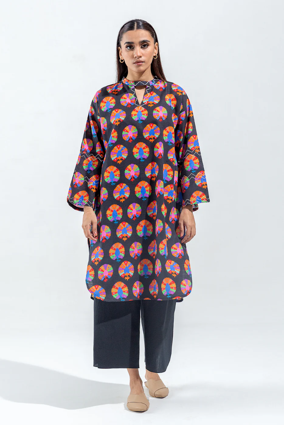2 PIECE PRINTED KHADDAR SUIT (PRET) - Image 4