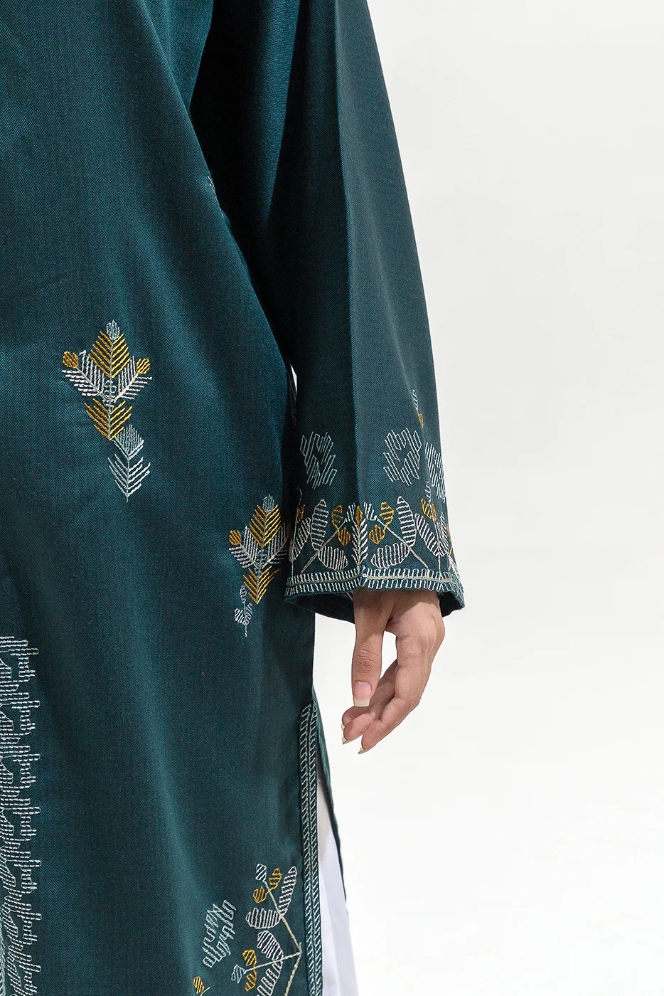 EMBROIDERED LAWN SHIRT (PRET) - Image 5