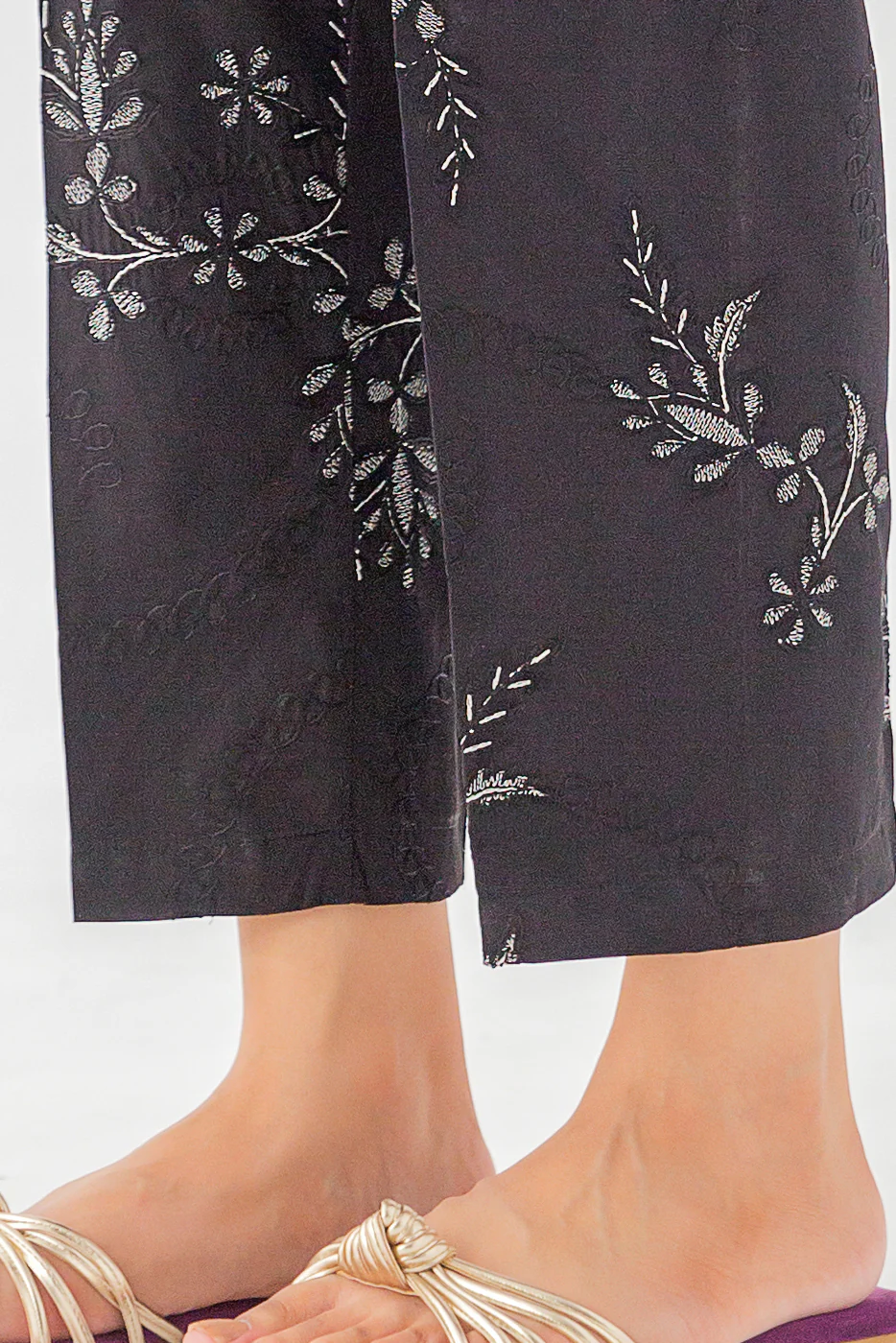 EMBROIDERED TAPERED PANTS - Image 2