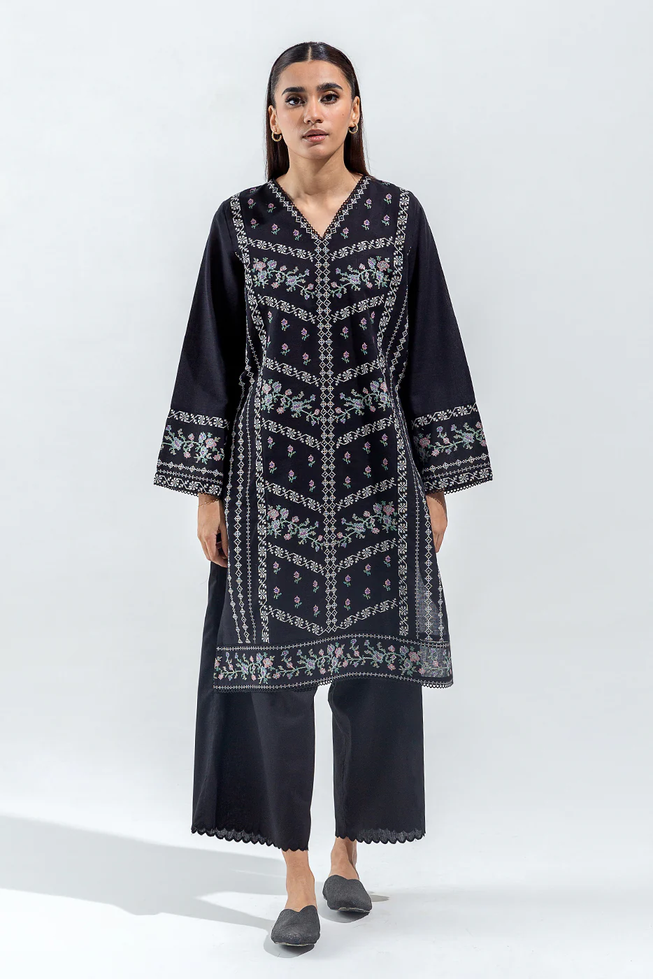 EMBROIDERED KHADDAR SHIRT (PRET) - Image 2