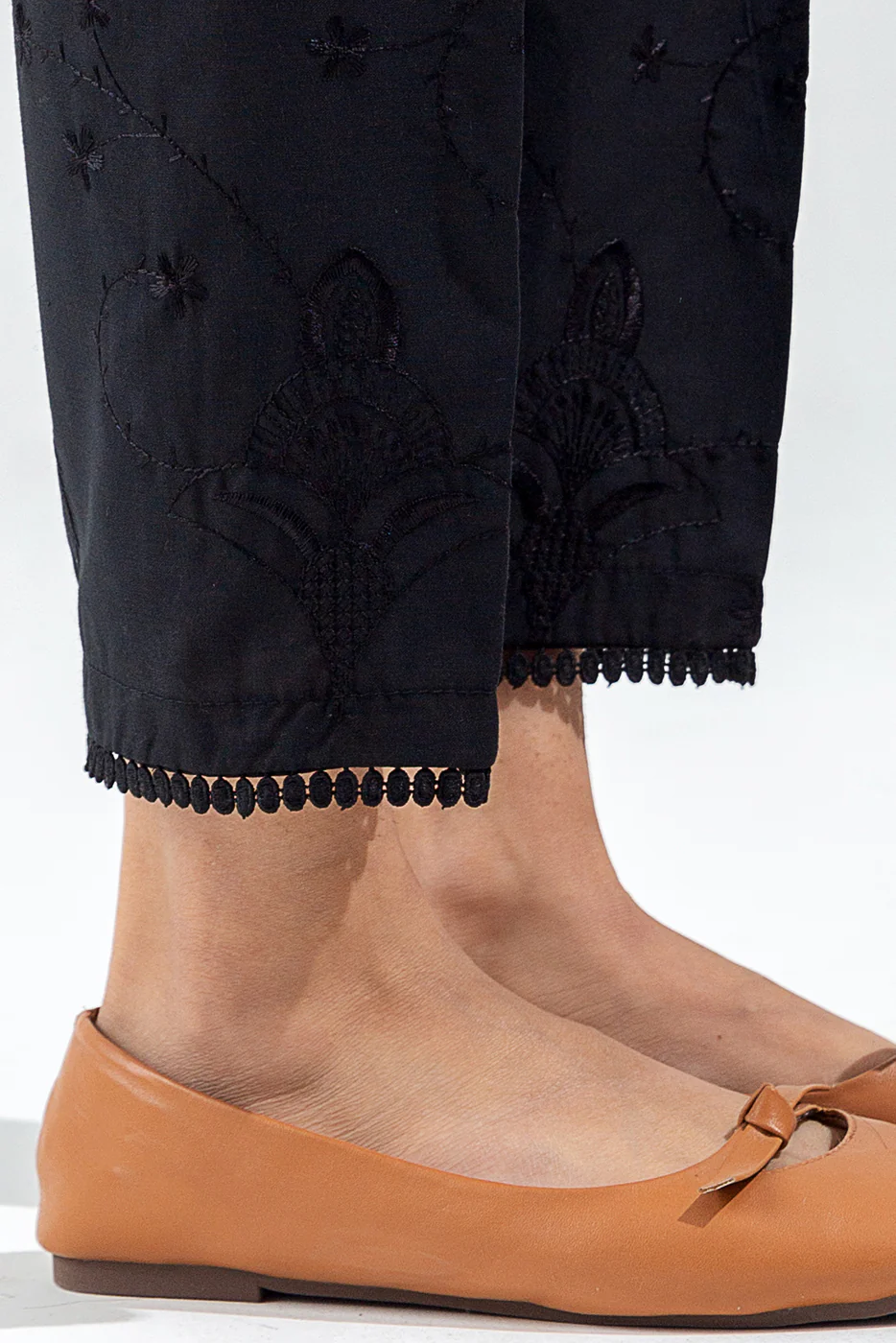 EMBROIDERED STRAIGHT PANTS - Image 2