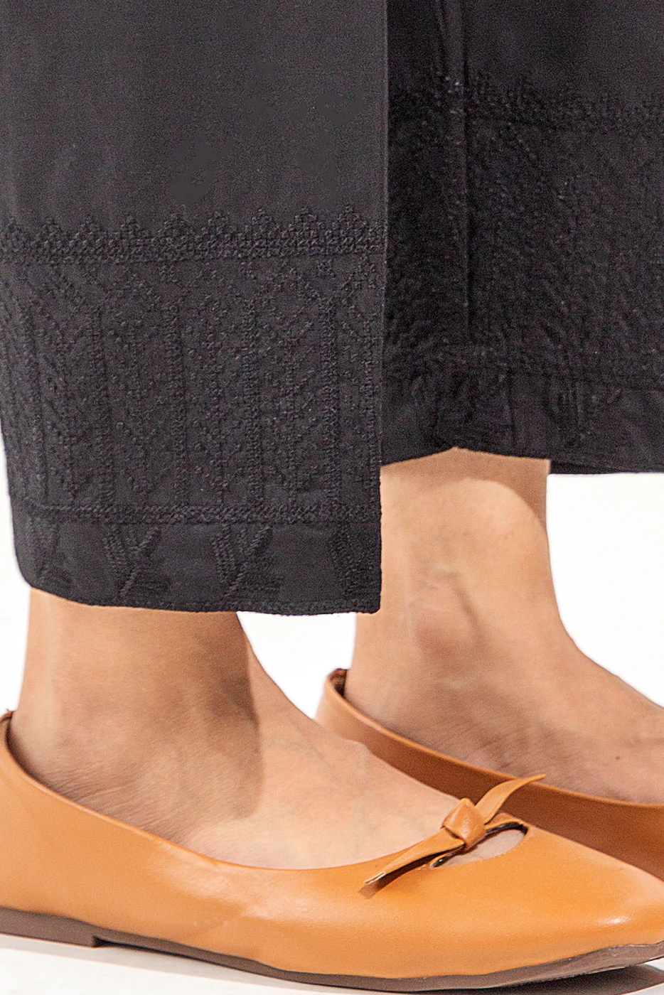 EMBROIDERED STRAIGHT PANTS - Image 2