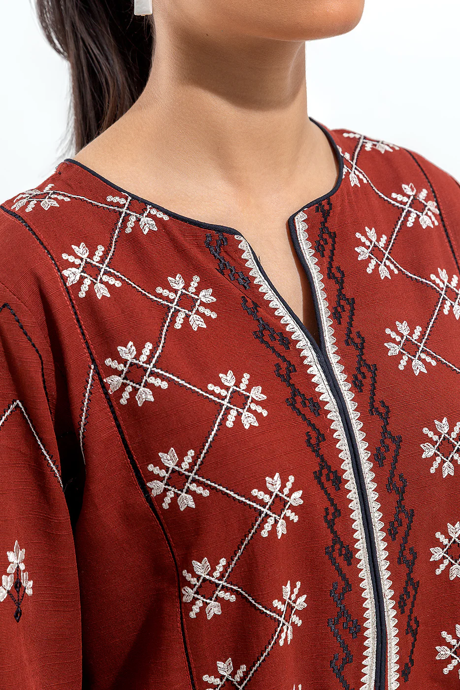 EMBROIDERED KHADDAR SHIRT (PRET) - Image 3