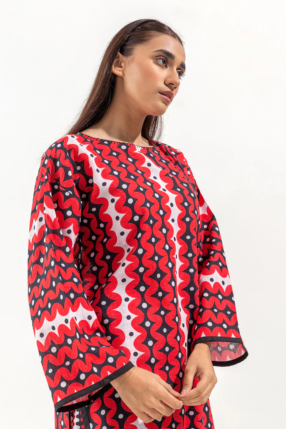 2 PIECE PRINTED KHADDAR SUIT (PRET) - Image 2