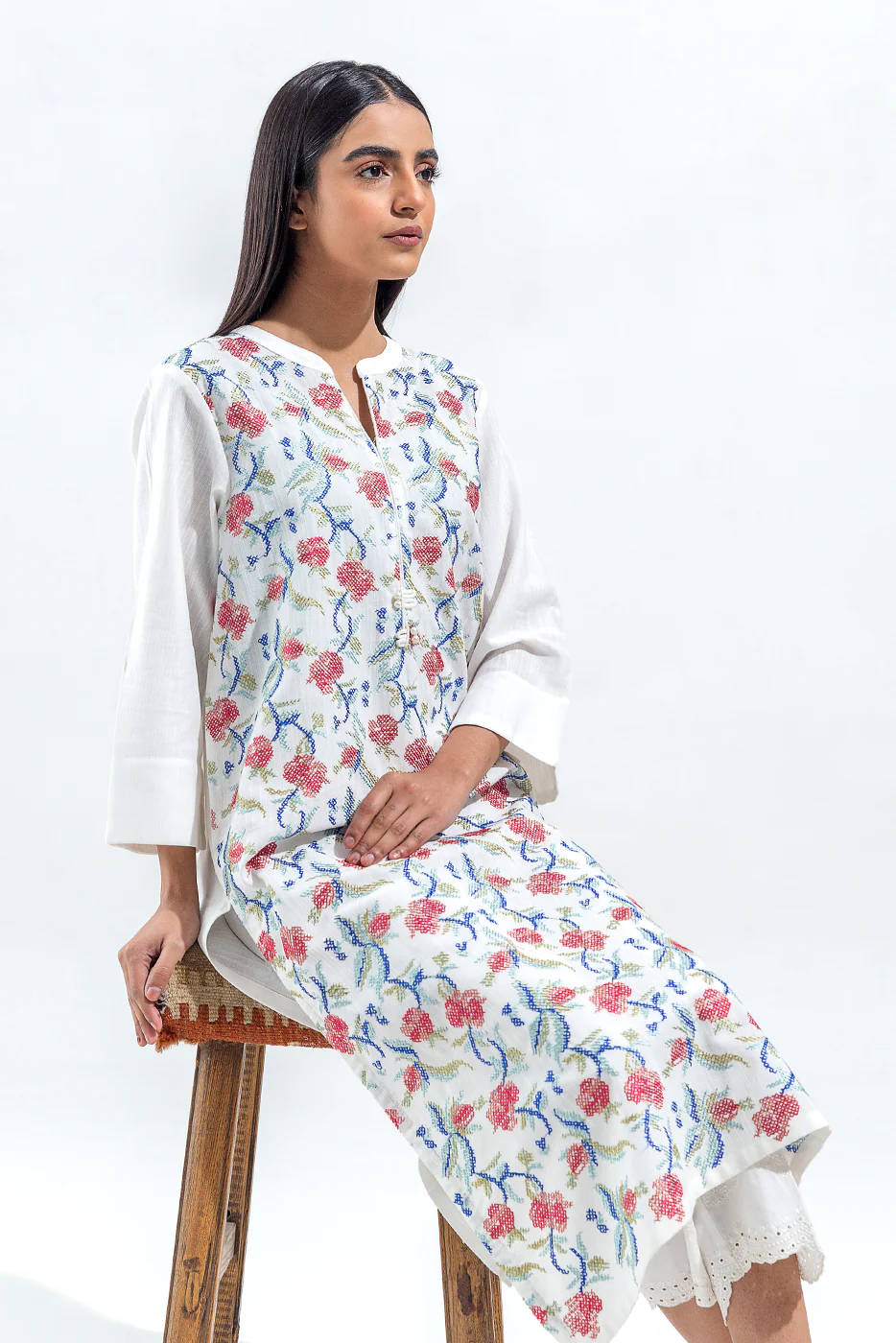 EMBROIDERED SLUB KHADDAR SHIRT(PRET)