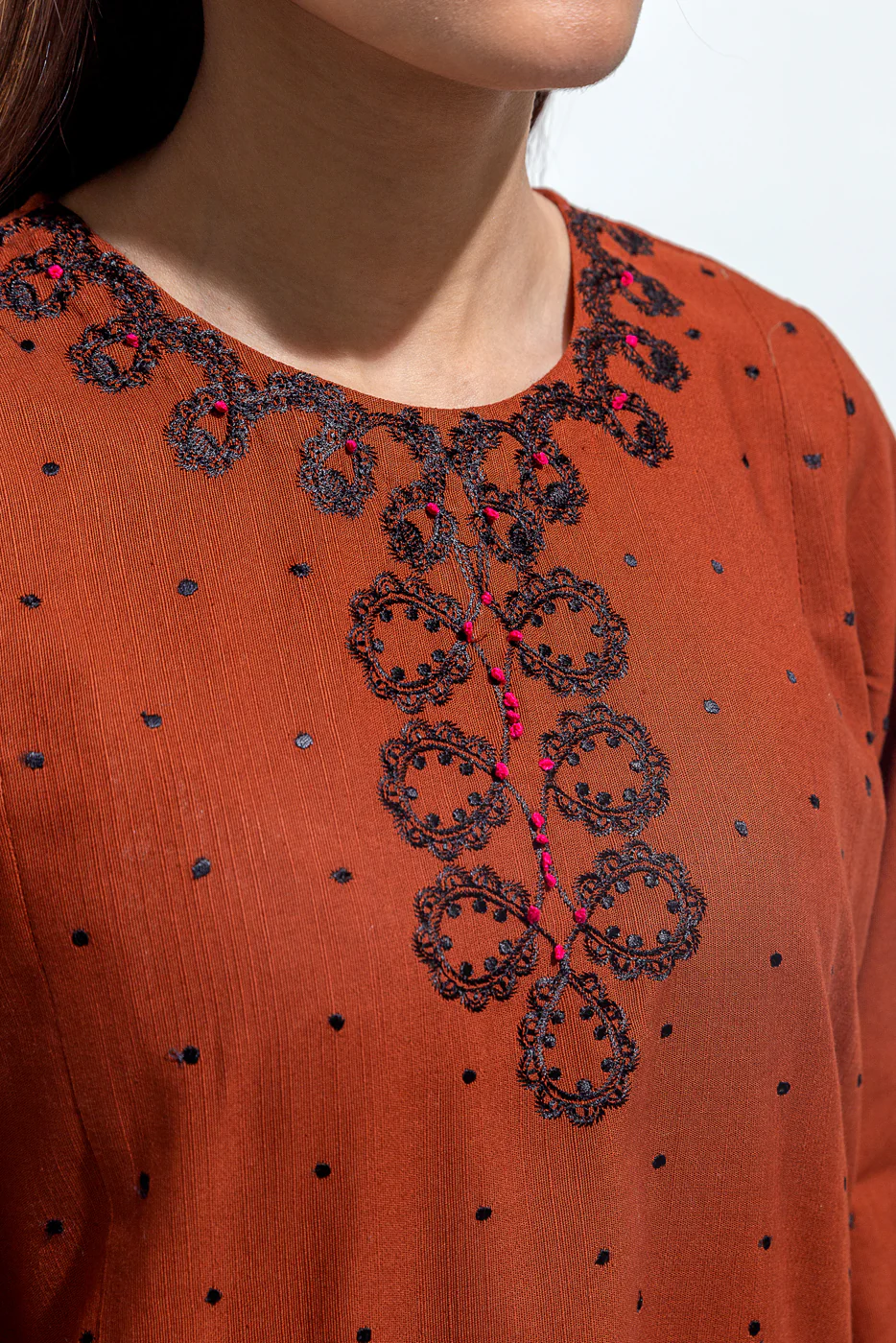 2 PIECE EMBROIDERED SLUB KHADDAR SUIT (PRET) - Image 3