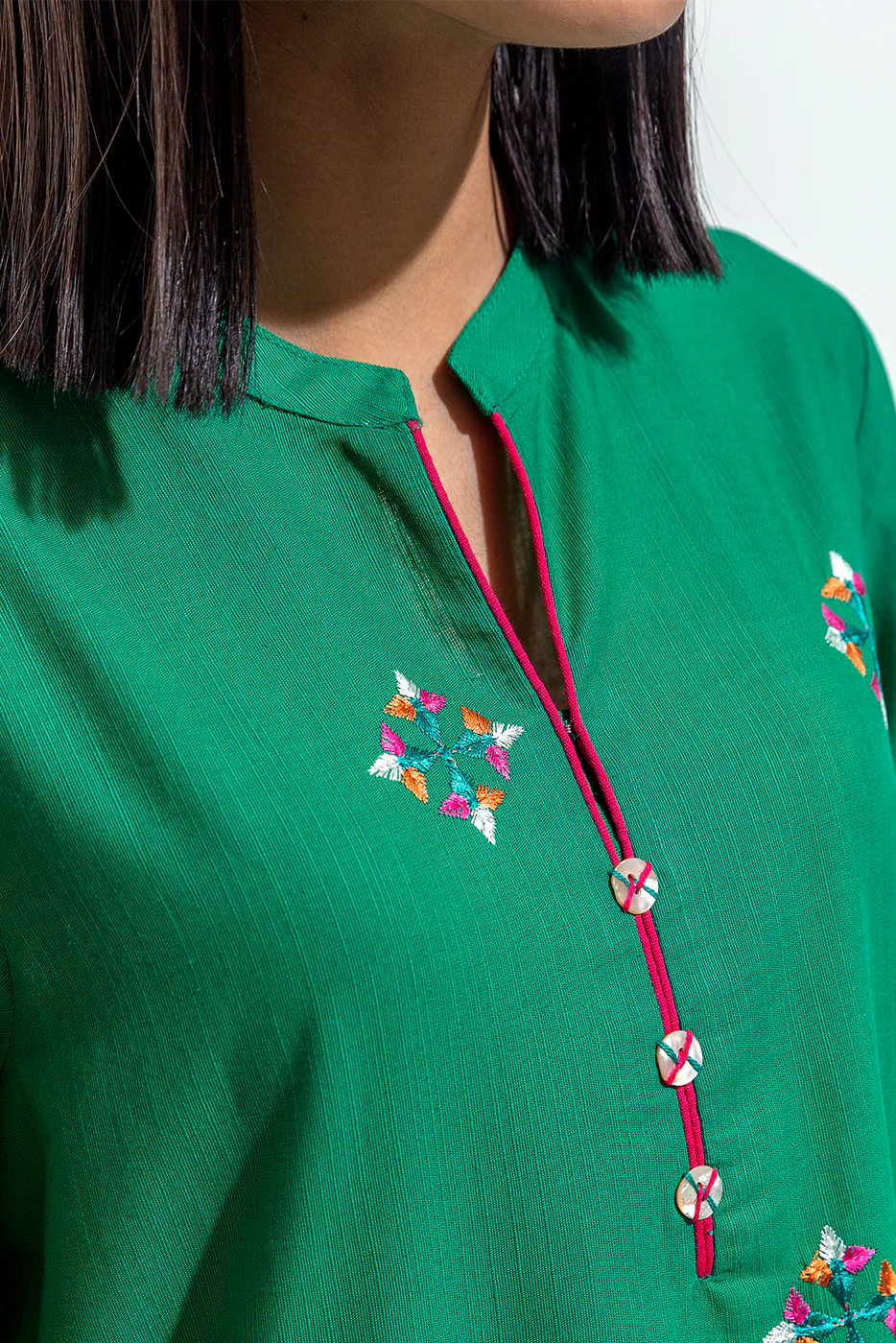 EMBROIDERED SLUB KHADDAR SHIRT (PRET) - Image 4