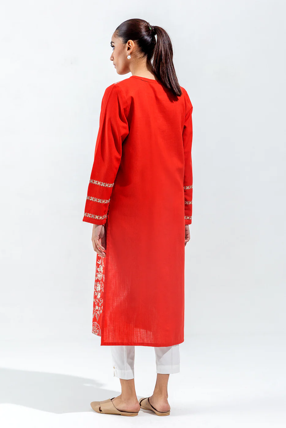 EMBROIDERED SLUB KHADDAR SHIRT (PRET) - Image 3