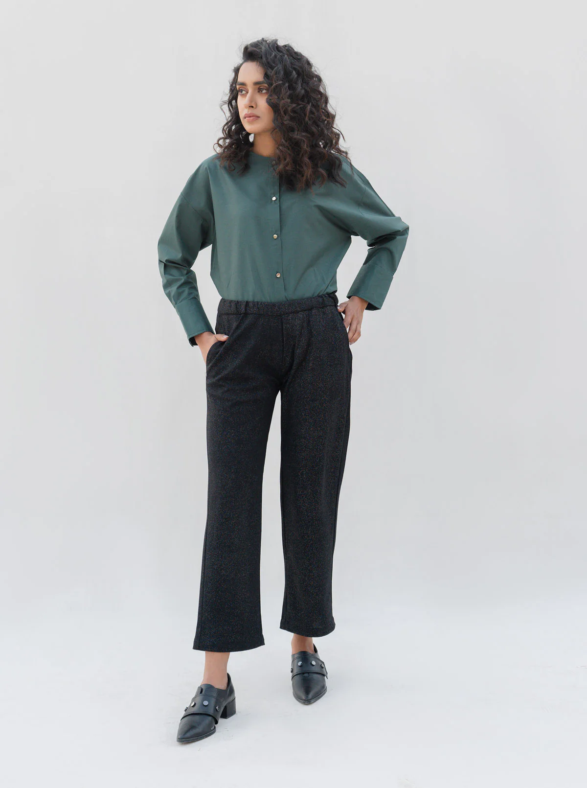 BLACK SHIMMER STRETCH STRAIGHT PANTS - Image 2