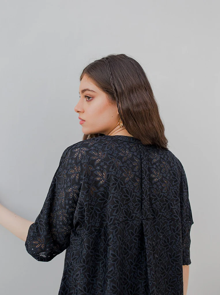 BLACK LACE BOXY TOP - Image 4