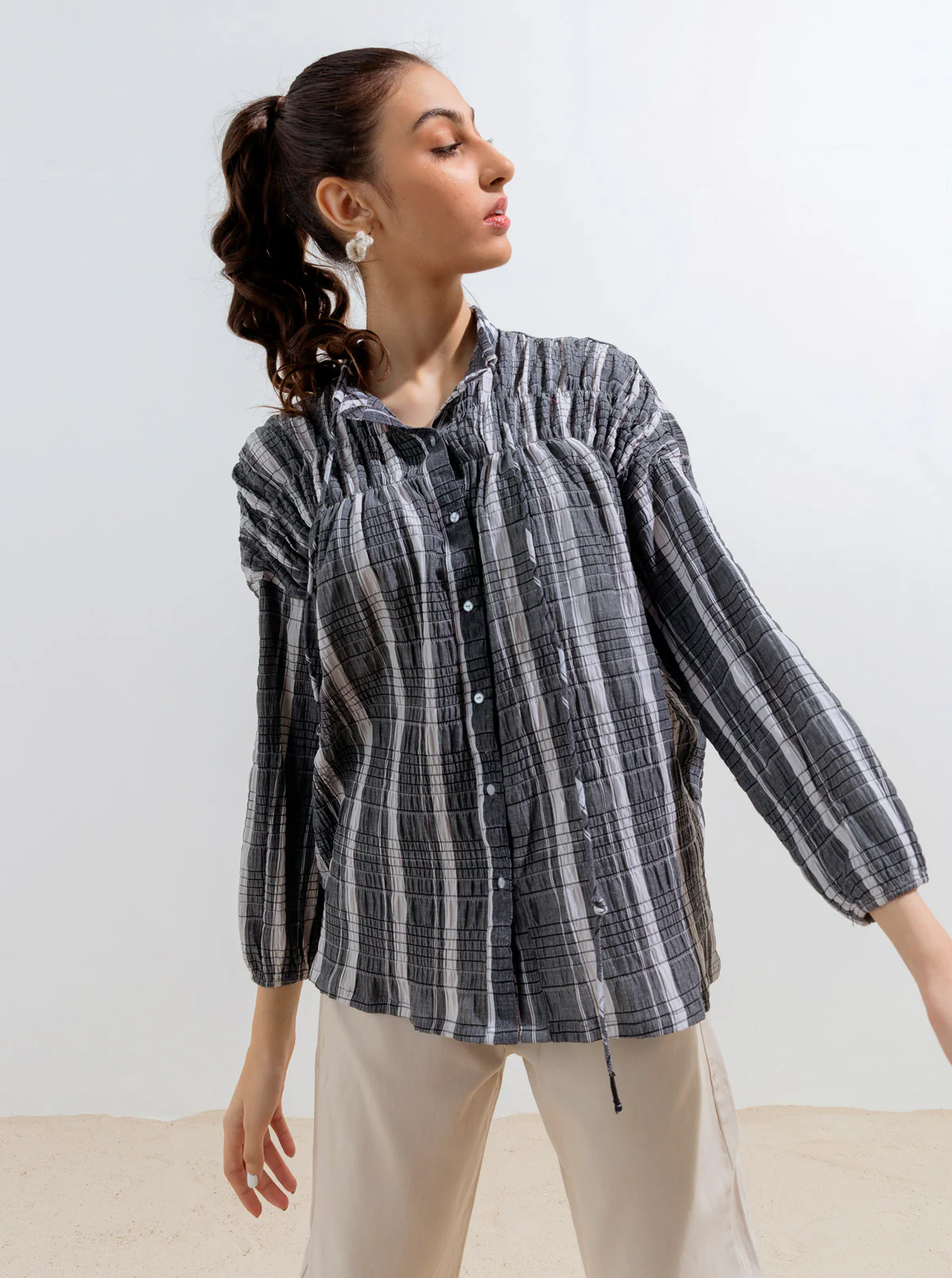 GRAY WHITE SMOCKED TOP - Image 3
