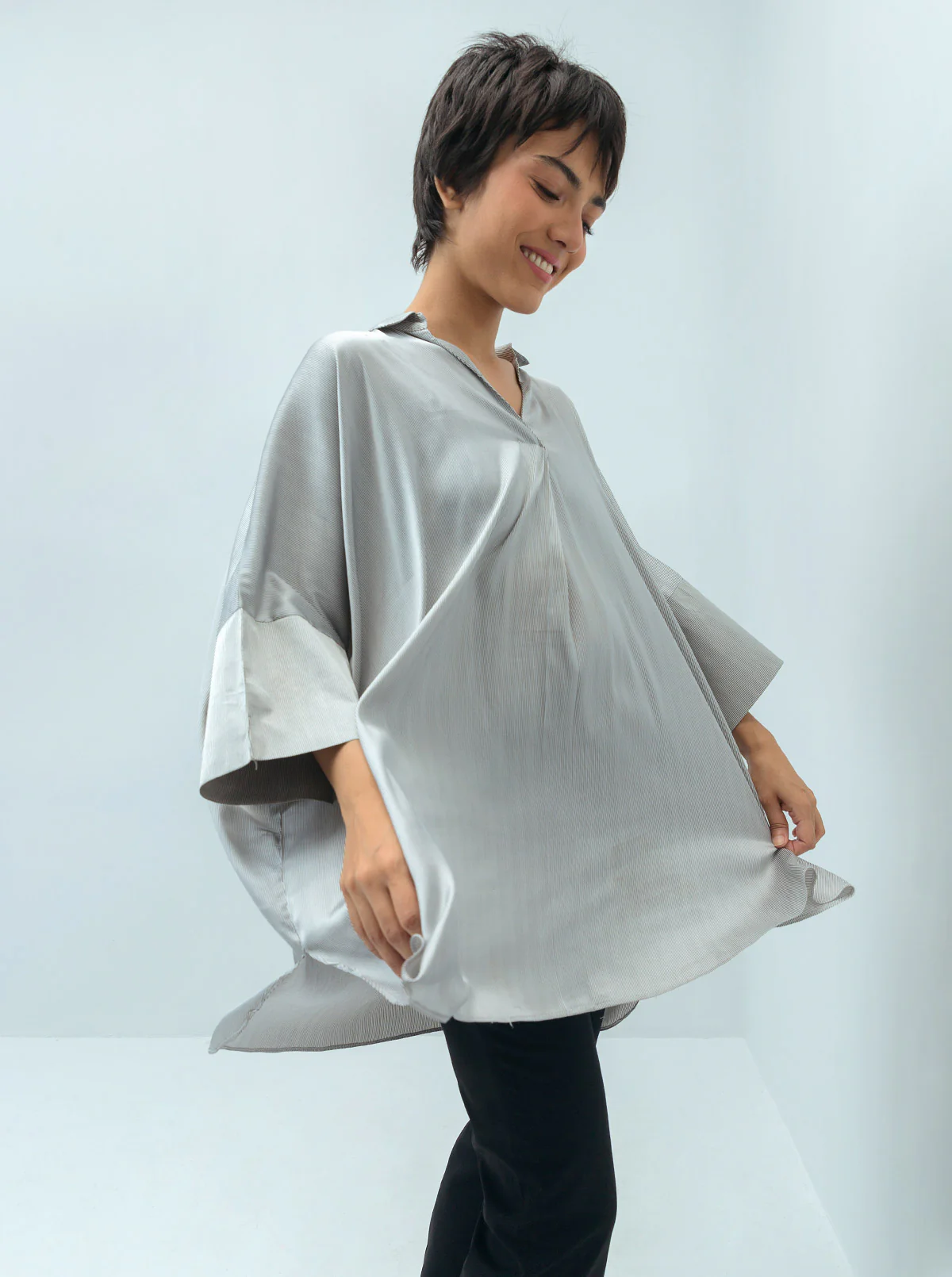 GRAY STRIPED BAGGY SILK COLLAR SHIRT - Image 2
