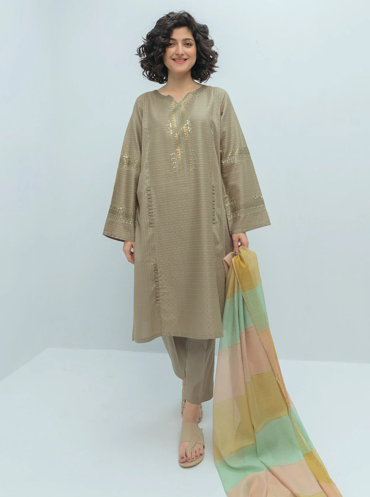 EMBROIDERED SHIRT WITH DUPATTA AND PANT - Image 4