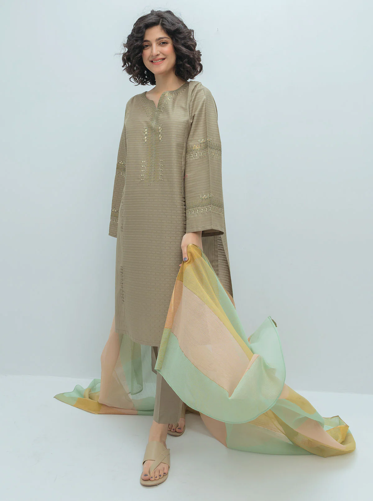 EMBROIDERED SHIRT WITH DUPATTA - Image 4