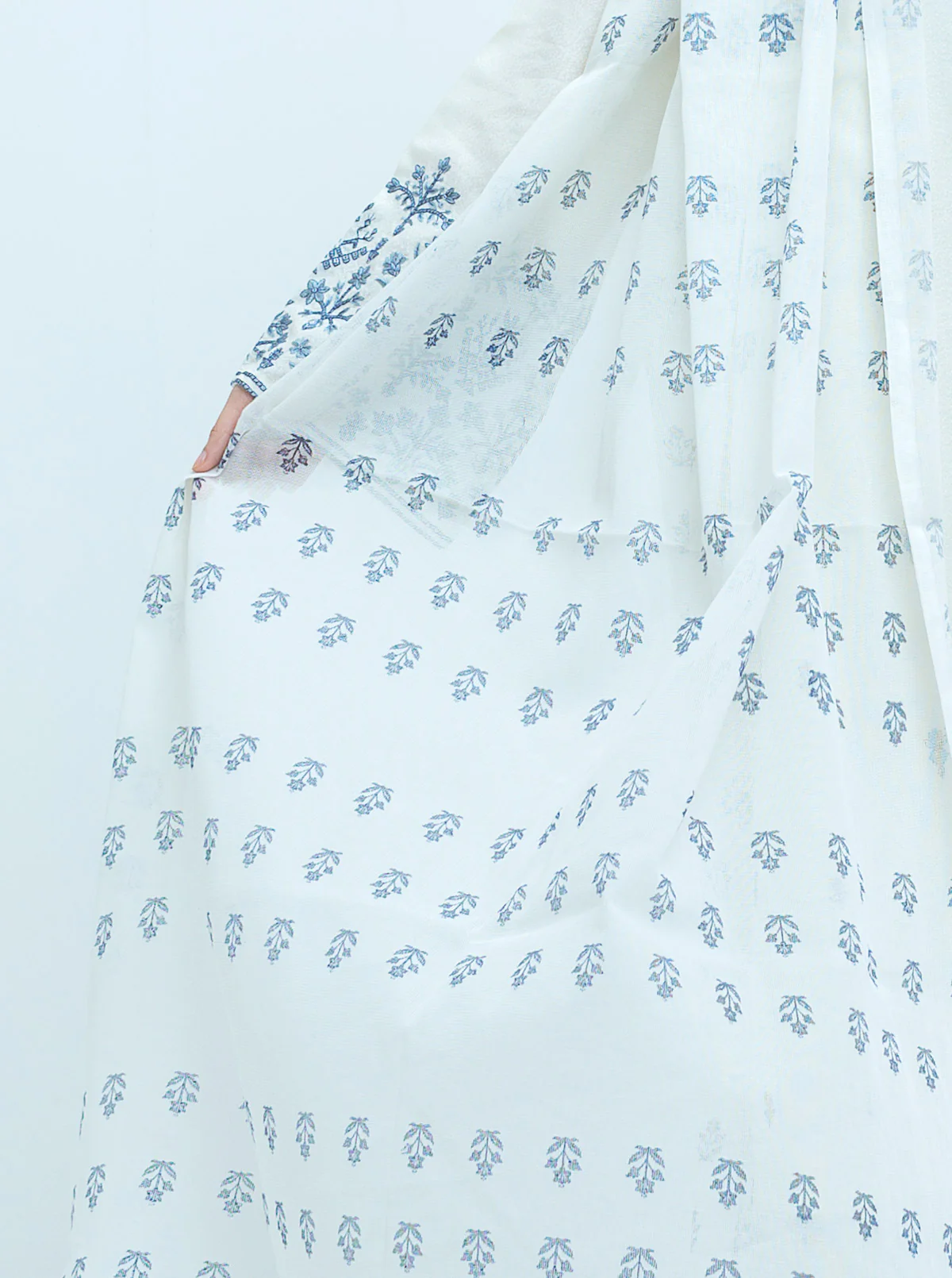 EMBROIDERED SHIRT WITH DUPATTA - Image 2