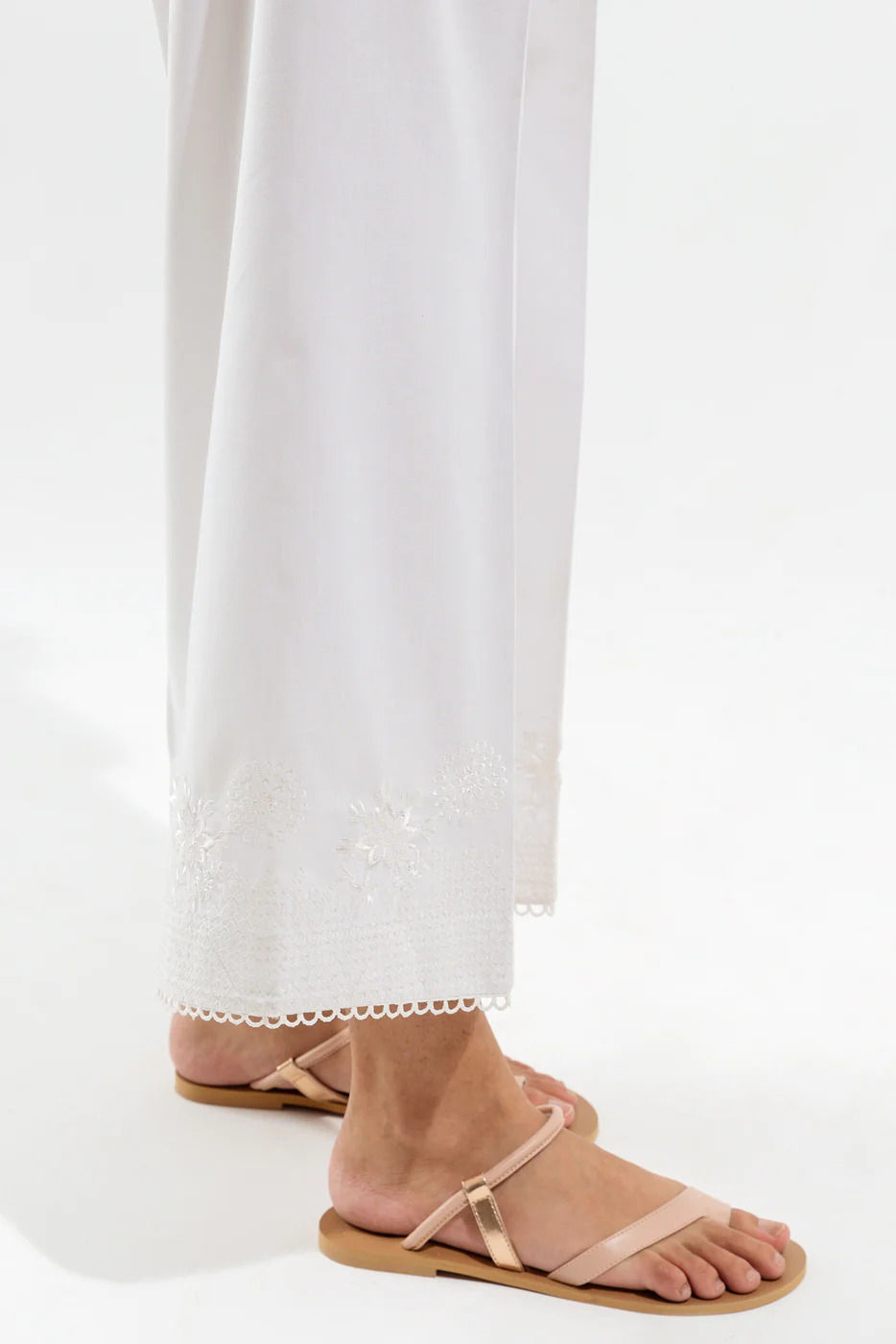 EMBROIDERED SLACK PANTS