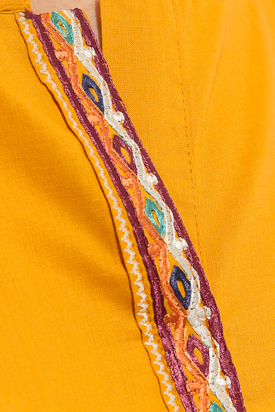 EMBROIDERED LAWN SHIRT (PRET) - Image 4