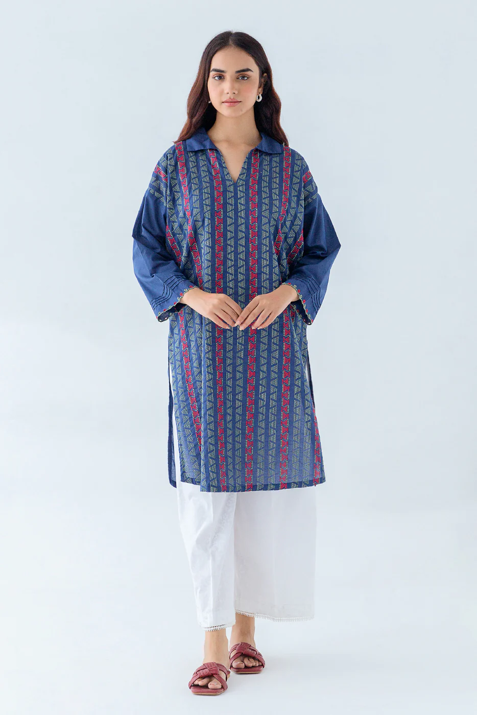 EMBROIDERED LAWN SHIRT (PRET) - Image 2