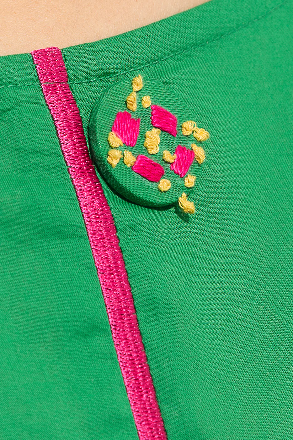 EMBROIDERED LAWN SHIRT (PRET) - Image 2